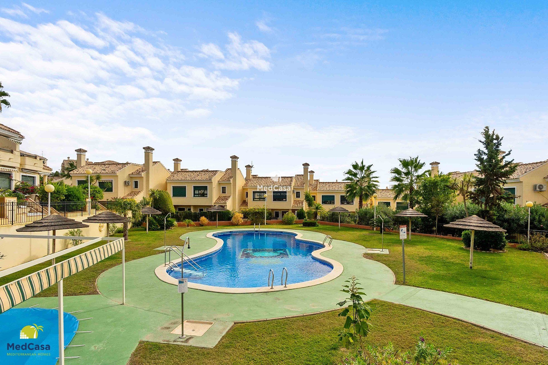 Resale - Townhouse -
Campoamor