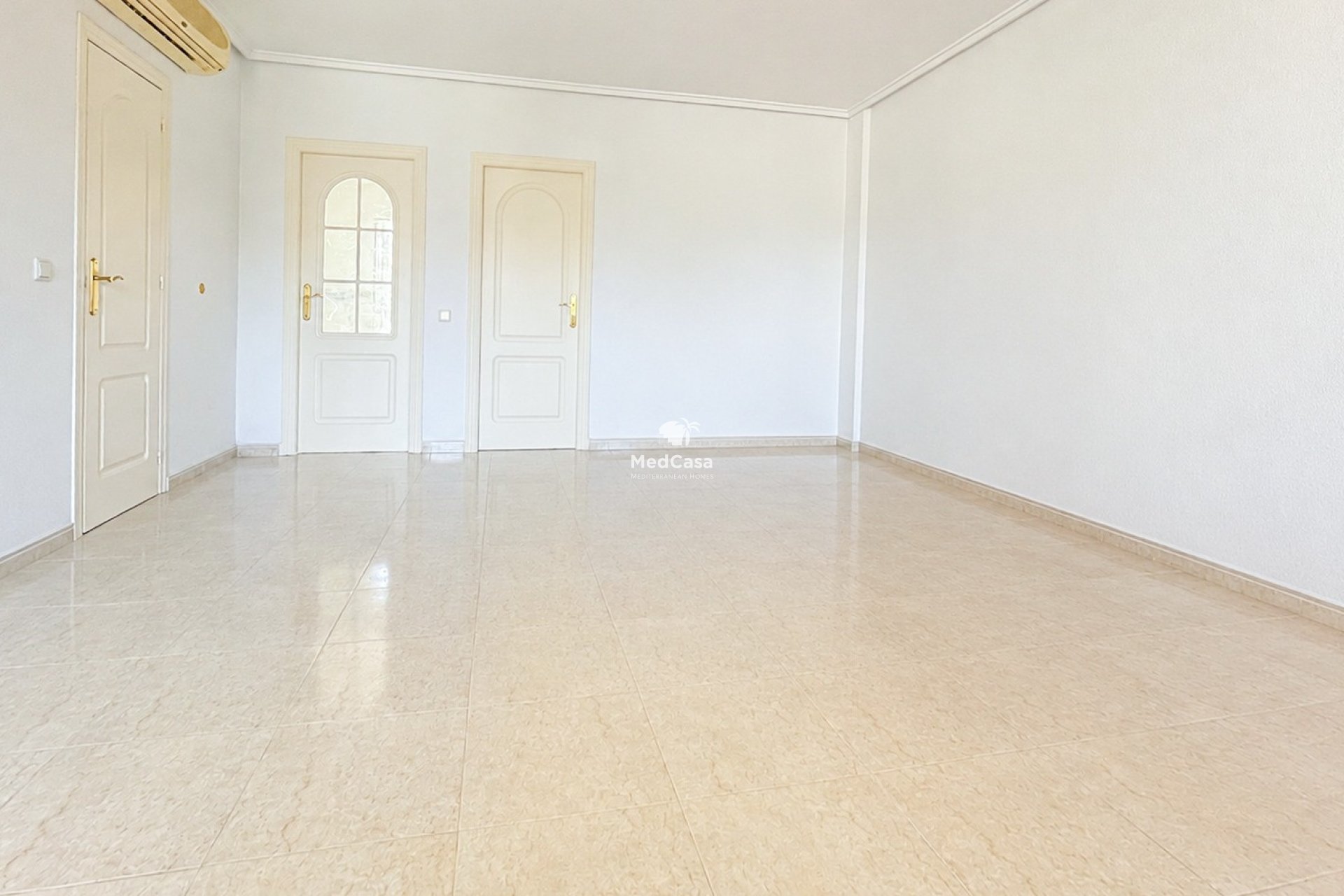 Resale - Townhouse -
Ciudad Quesada - Doña Pepa