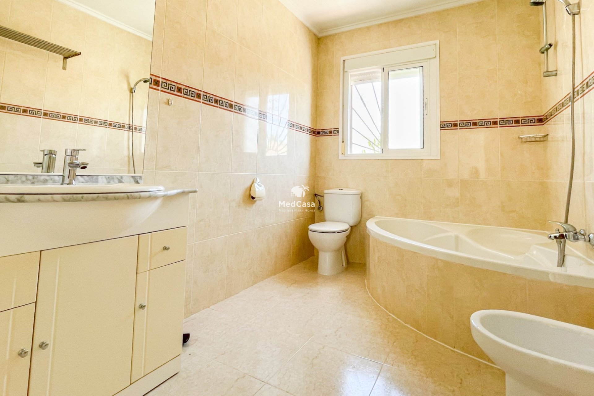 Resale - Townhouse -
Ciudad Quesada - Doña Pepa