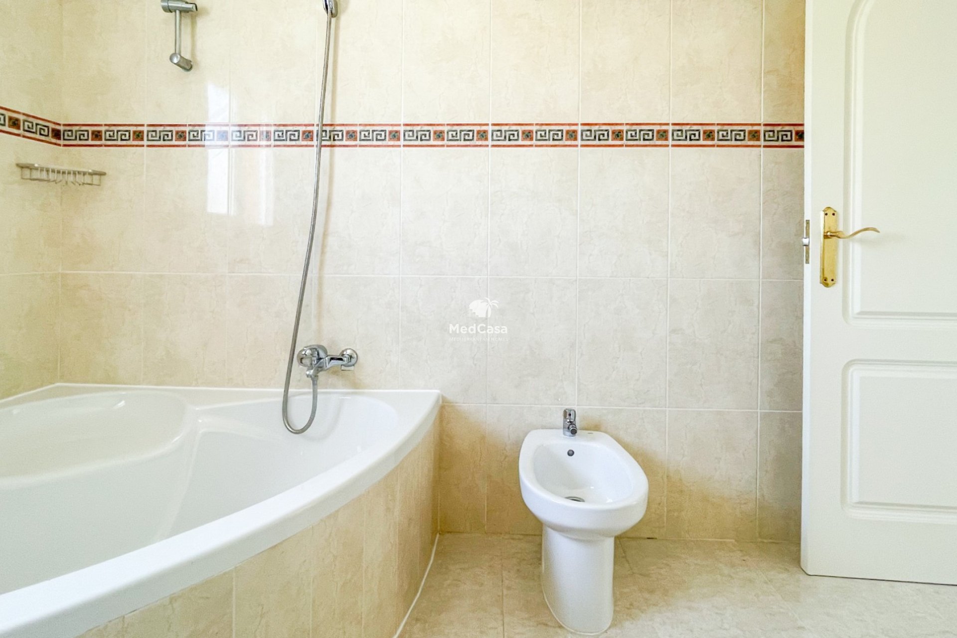 Resale - Townhouse -
Ciudad Quesada - Doña Pepa