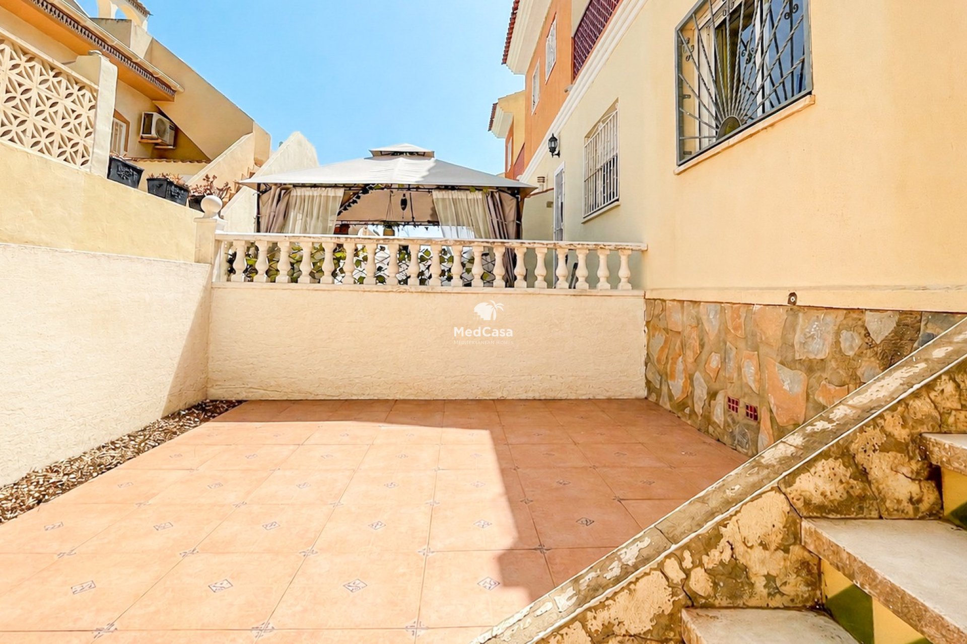 Resale - Townhouse -
Ciudad Quesada - Doña Pepa