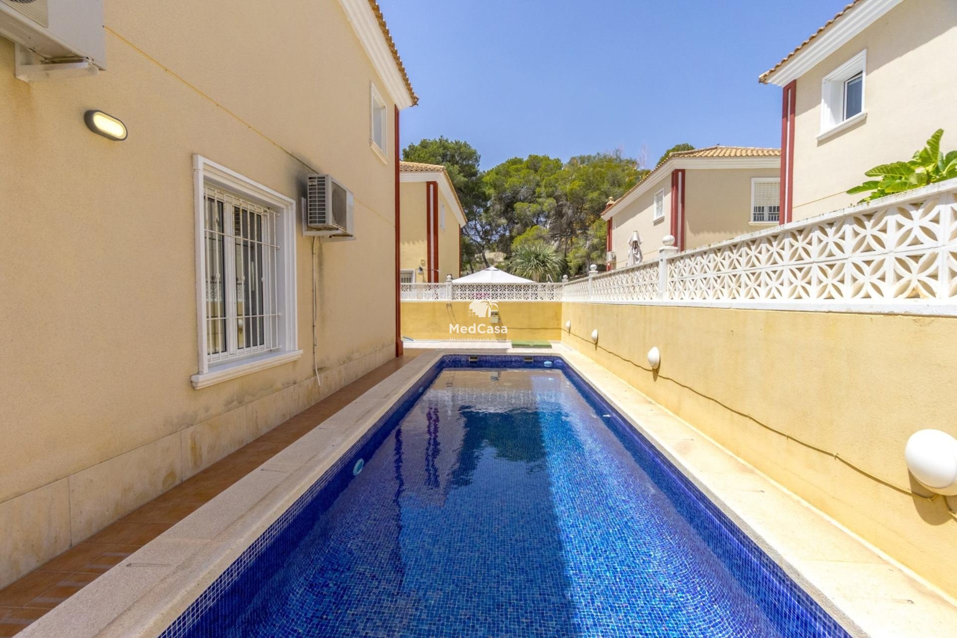 Resale - Townhouse -
Orihuela Costa - Campoamor