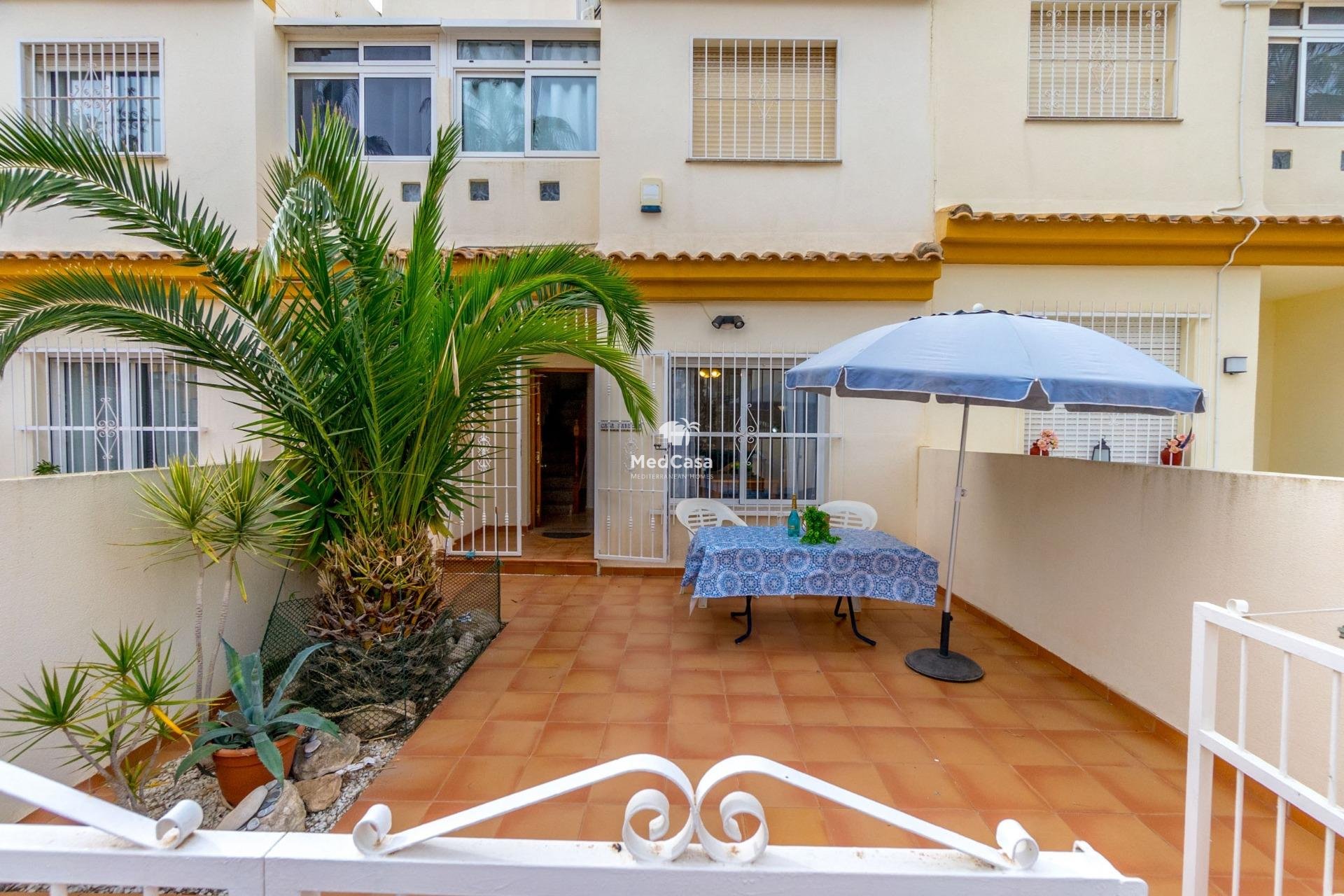 Resale - Townhouse -
Orihuela Costa - Campoamor