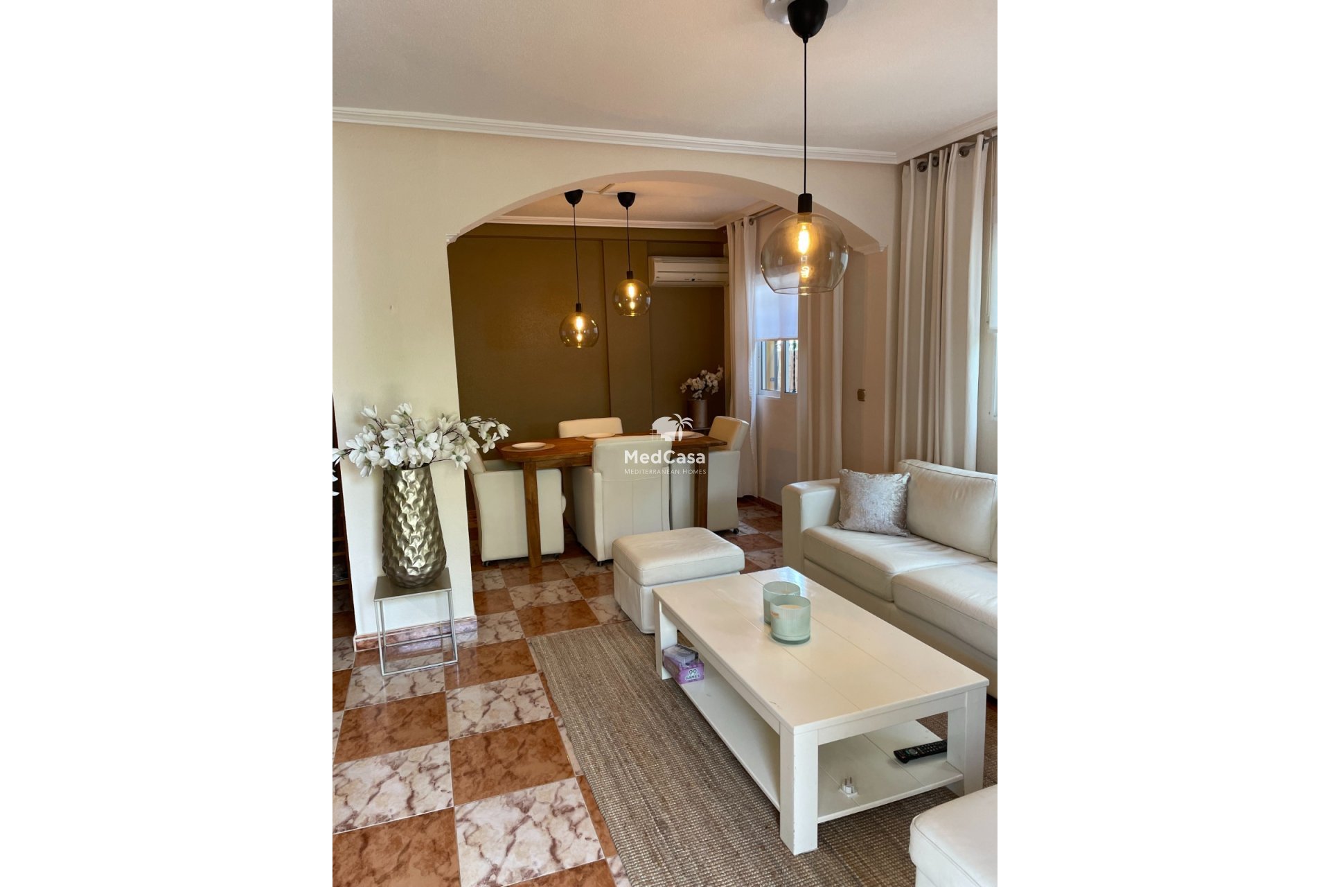 Resale - Townhouse -
Orihuela Costa - La Regia