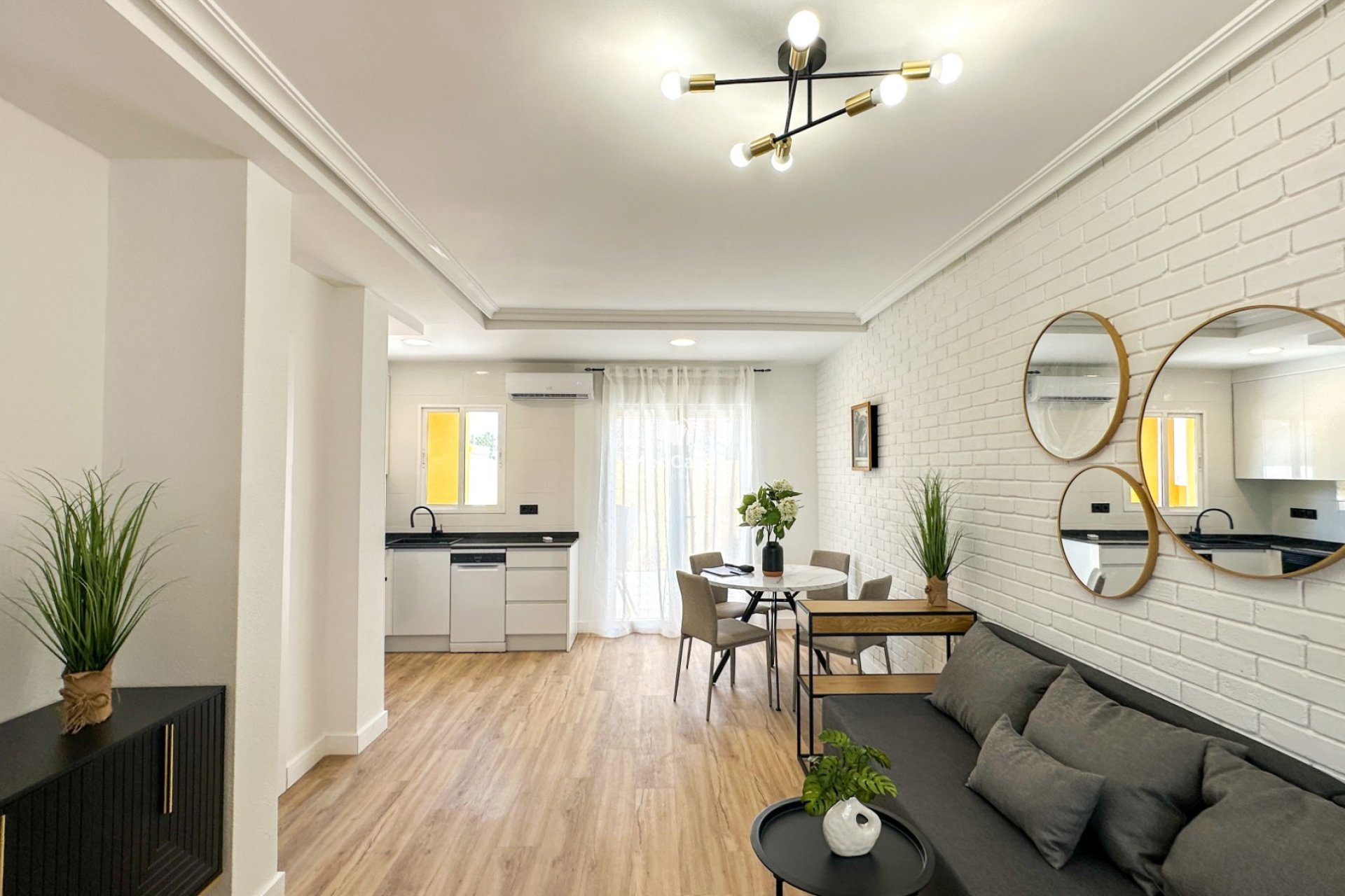 Resale - Townhouse -
Orihuela Costa - La Regia