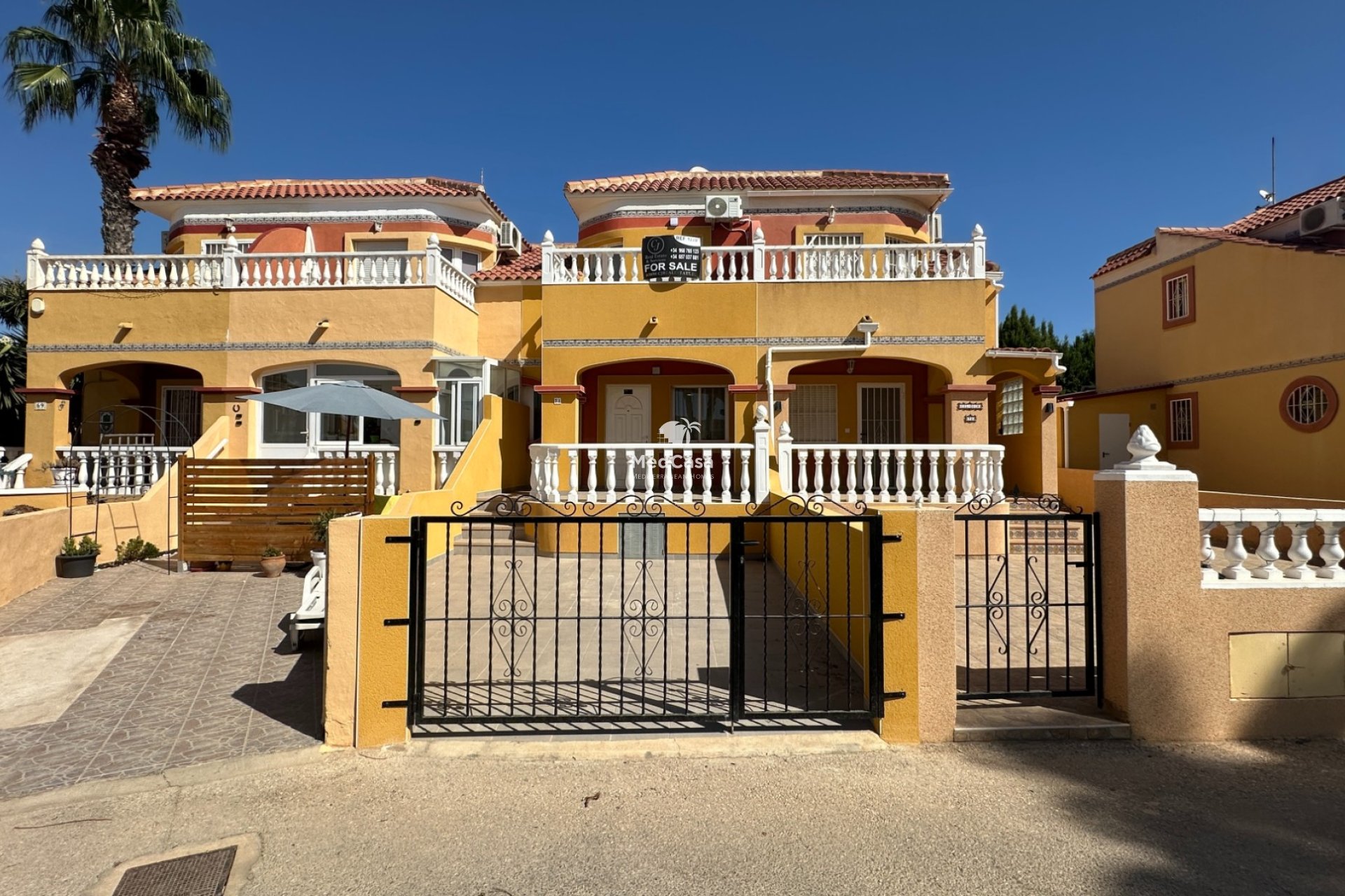 Resale - Townhouse -
Orihuela Costa - La Regia