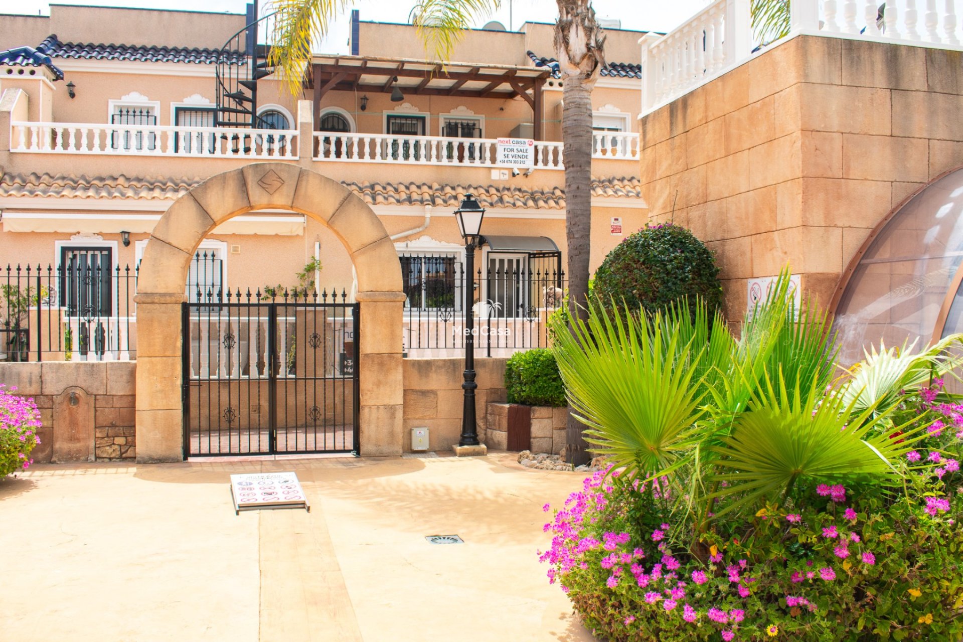 Resale - Townhouse -
Orihuela Costa - Los Dolses