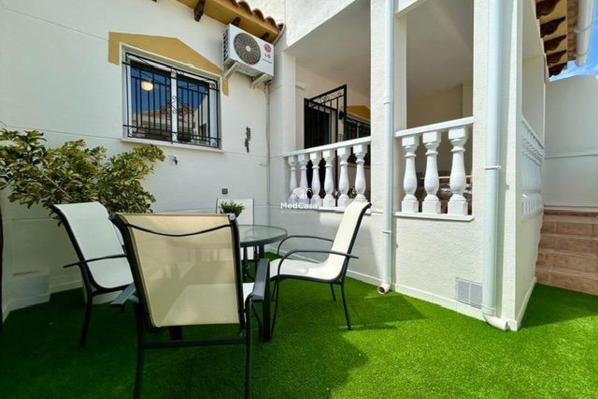 Resale - Townhouse -
Orihuela Costa - Urbanización Perla del Mar