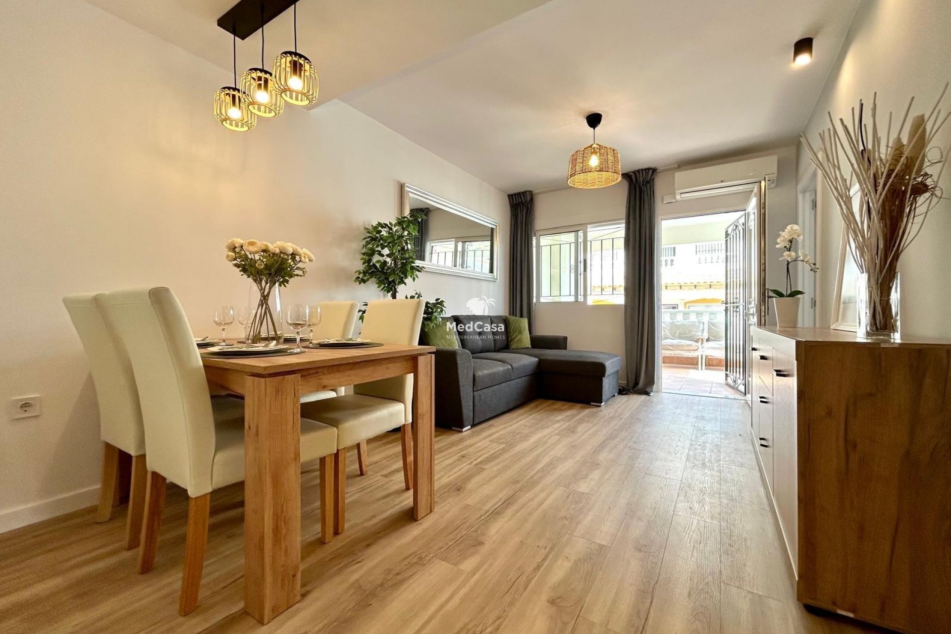 Resale - Townhouse -
Orihuela Costa - Urbanización Perla del Mar