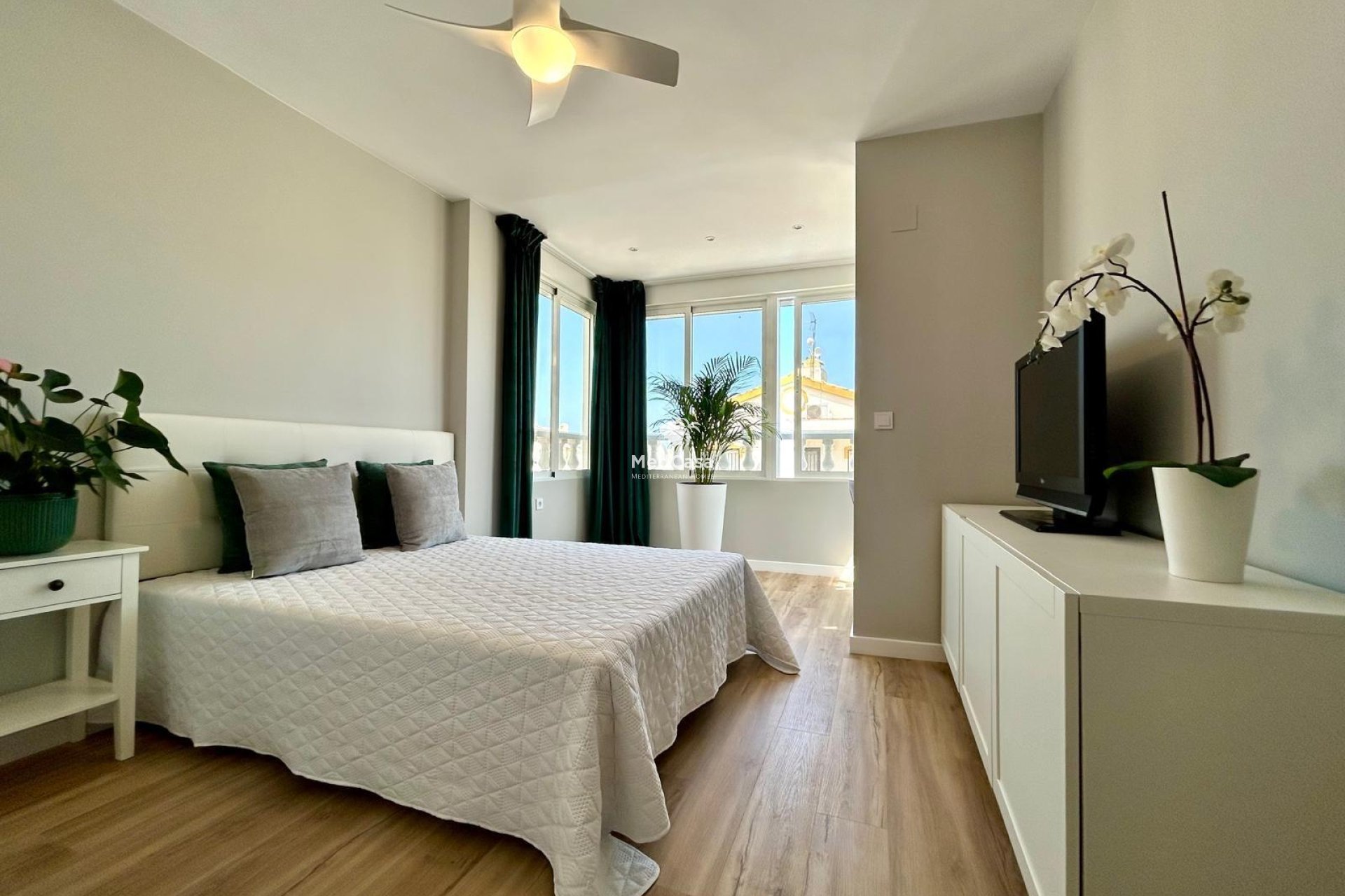 Resale - Townhouse -
Orihuela Costa - Urbanización Perla del Mar