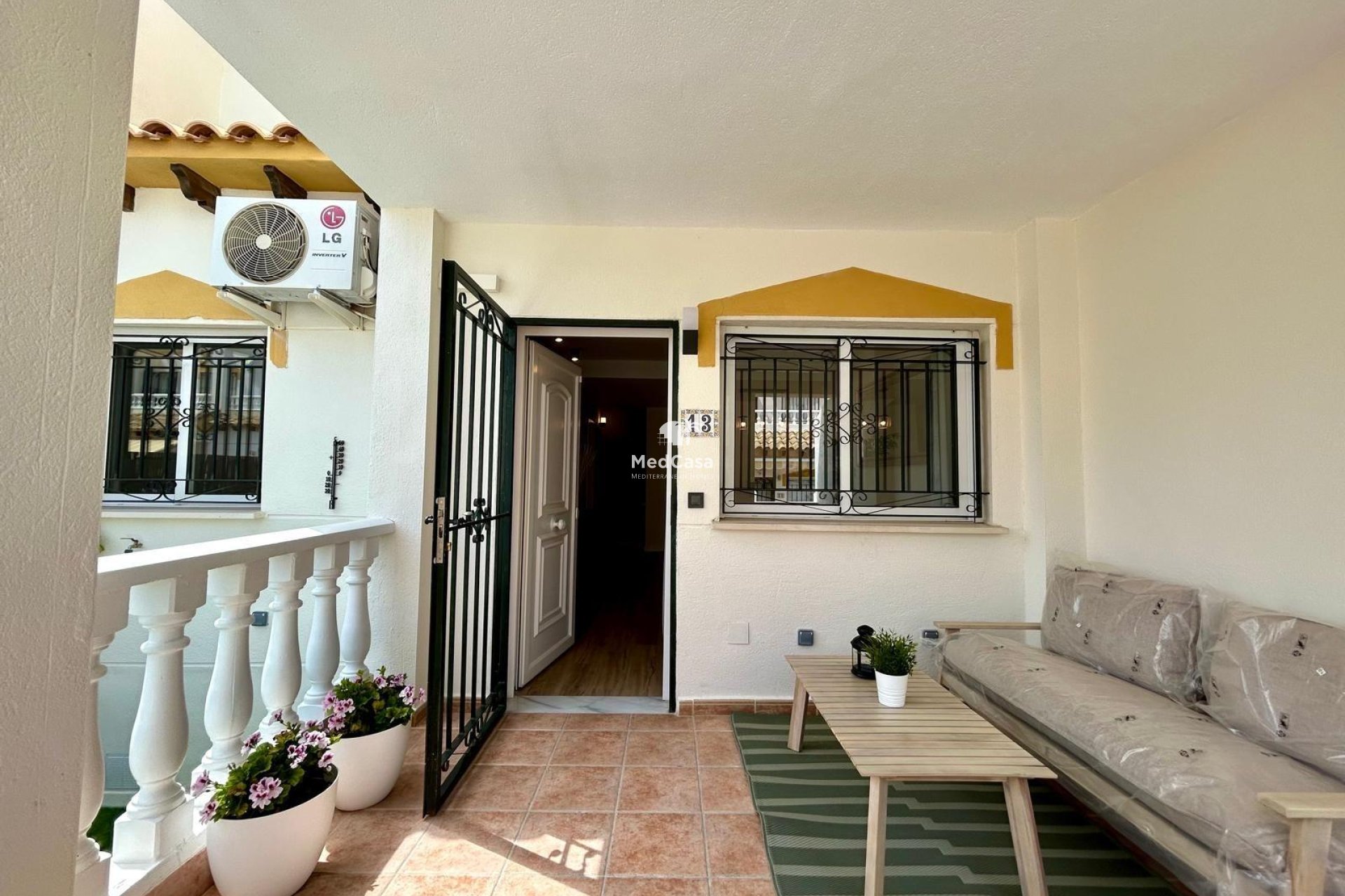 Resale - Townhouse -
Orihuela Costa - Urbanización Perla del Mar