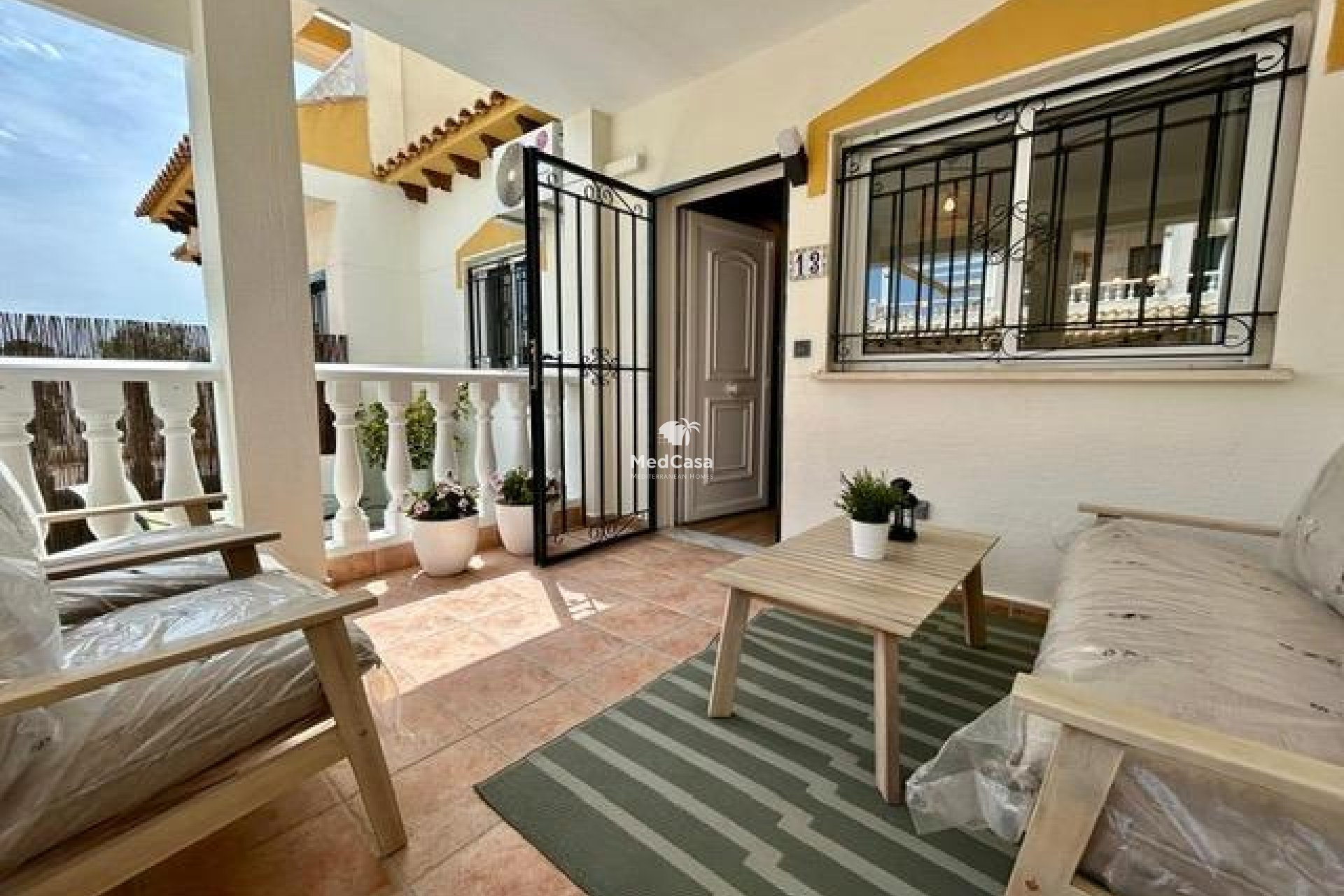 Resale - Townhouse -
Orihuela Costa - Urbanización Perla del Mar