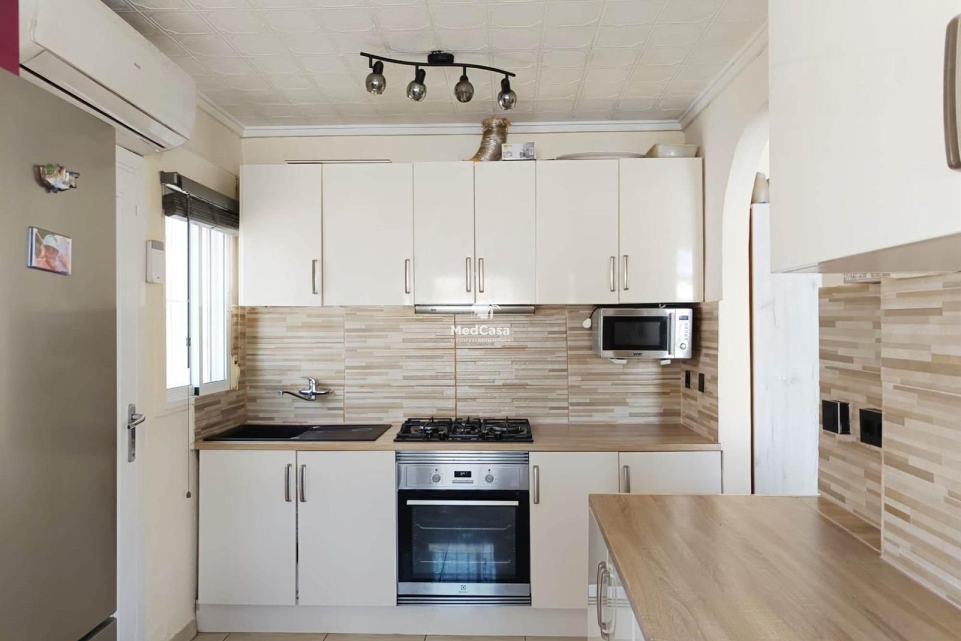 Resale - Townhouse -
Torrevieja - La Siesta - El Salado - Torreta