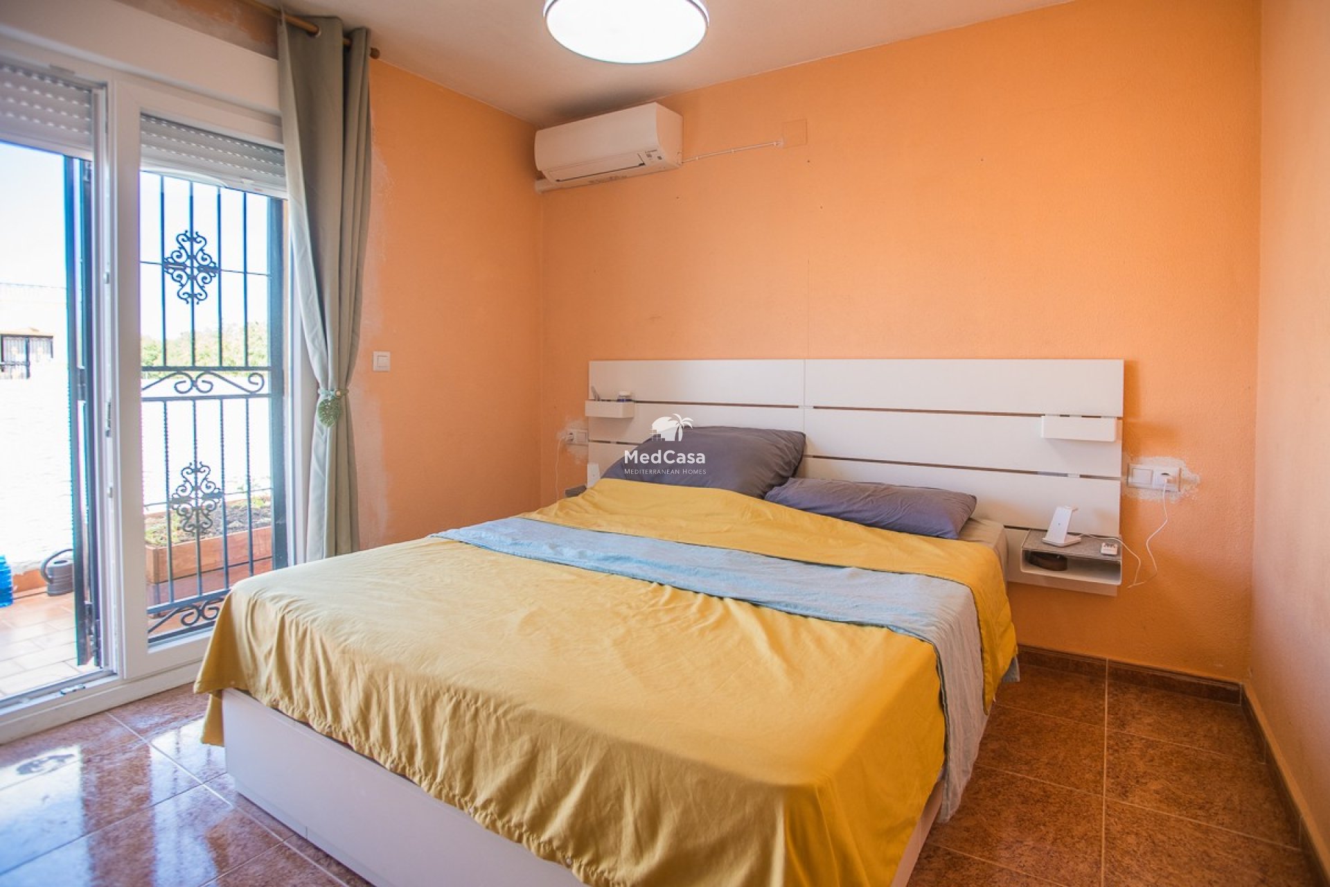 Resale - Townhouse -
Vistabella Golf - Entre Naranjos