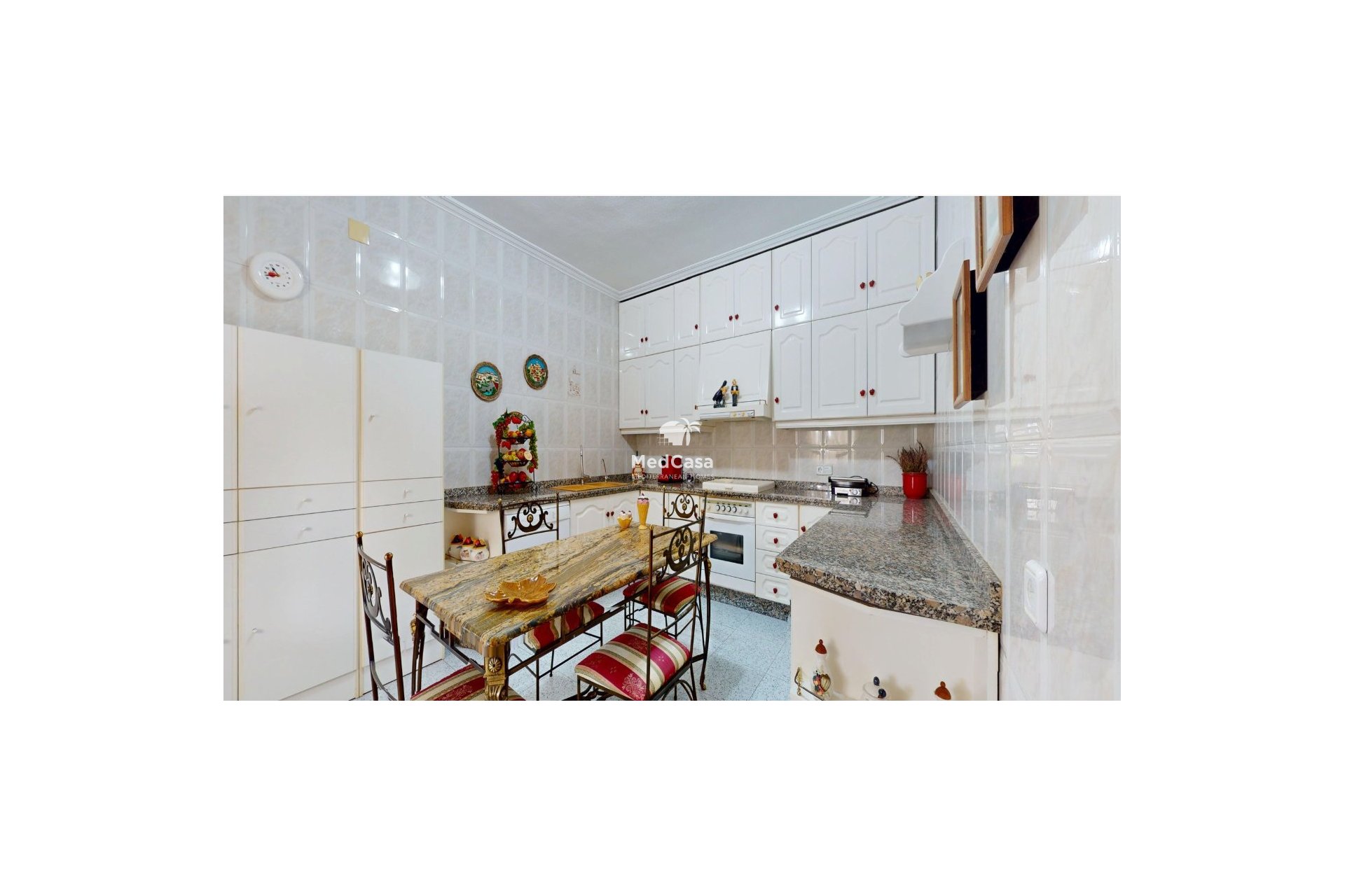 Resale - Villa -
Albatera