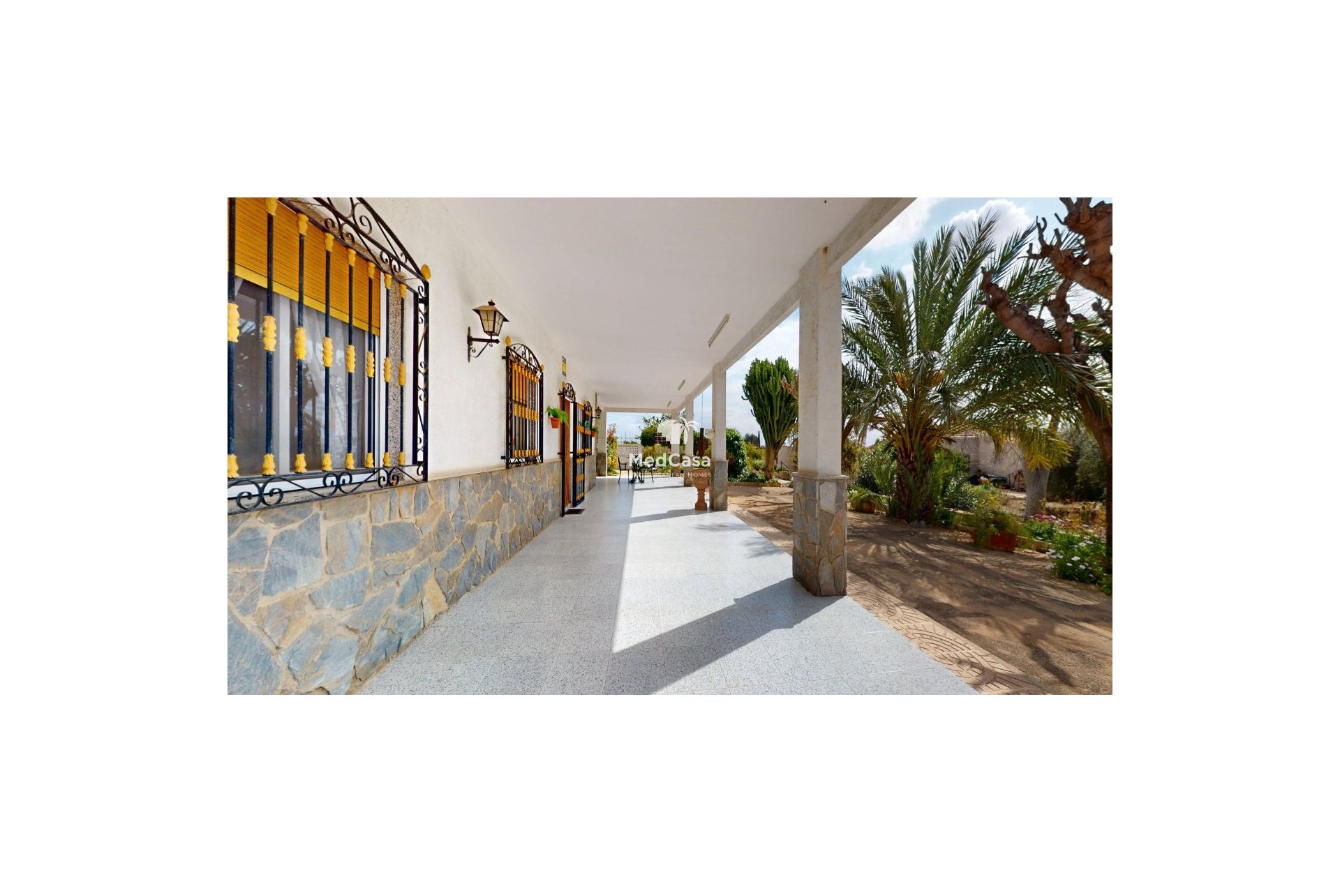 Resale - Villa -
Albatera