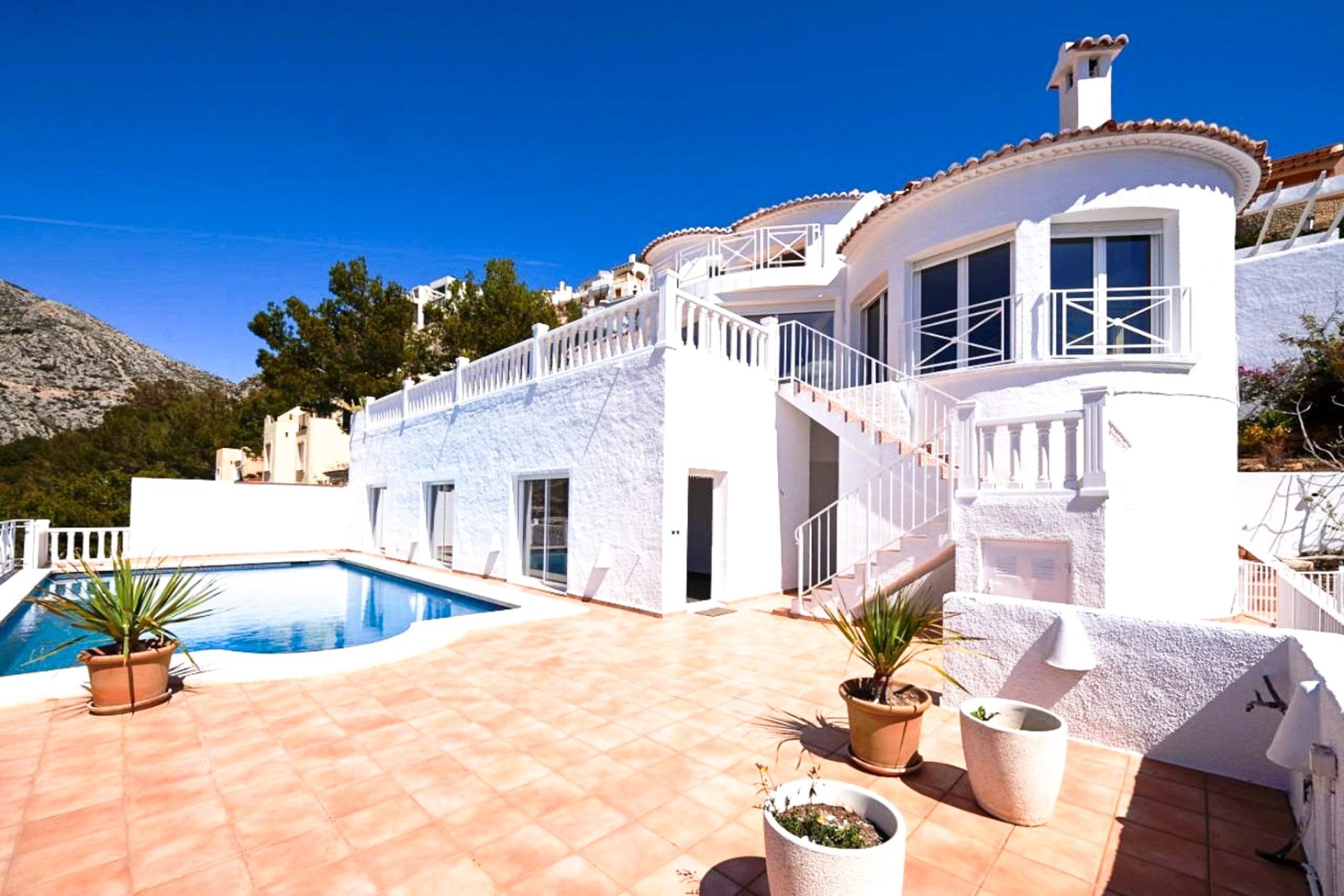 Resale - Villa -
Altea