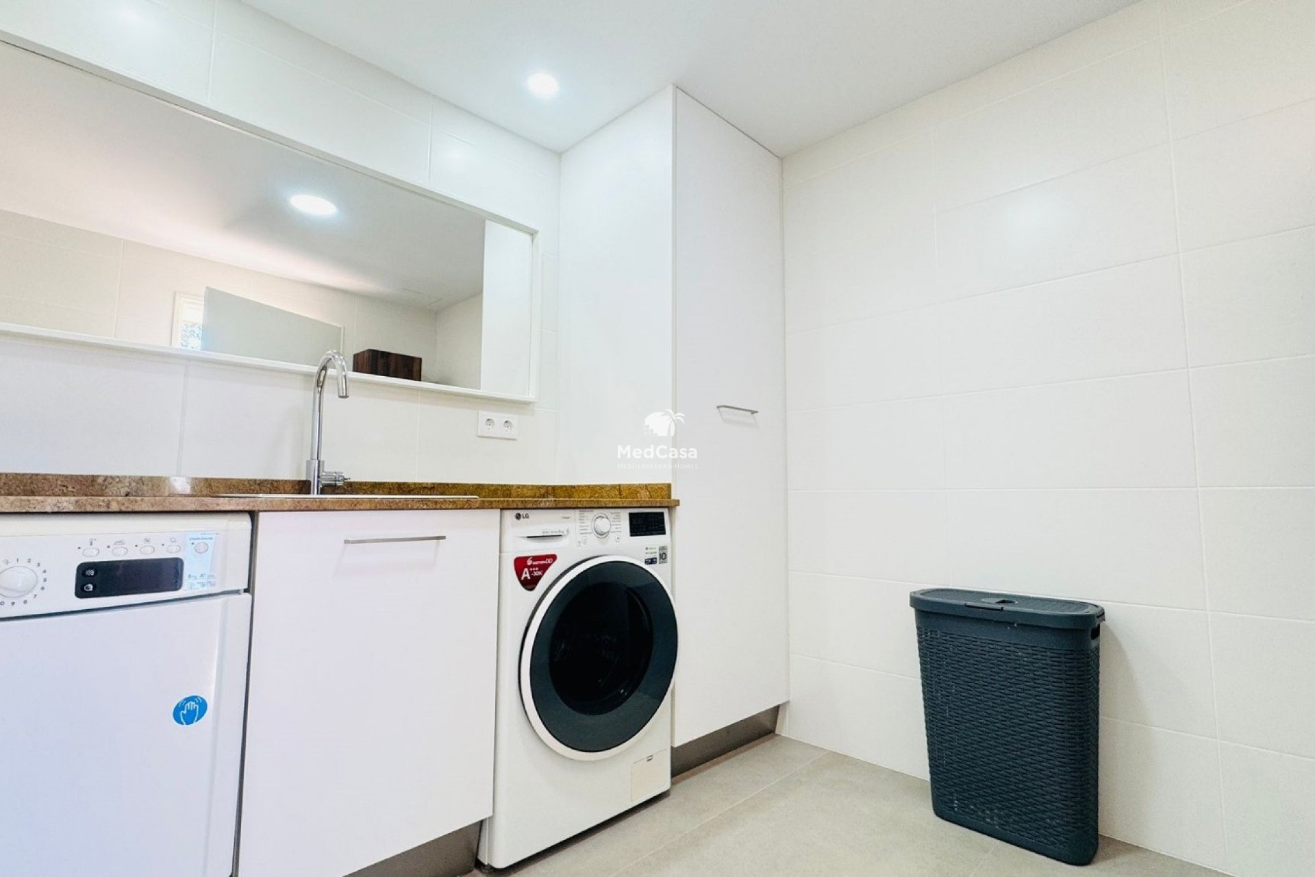 Resale - Villa -
Elche - Peña las Águilas