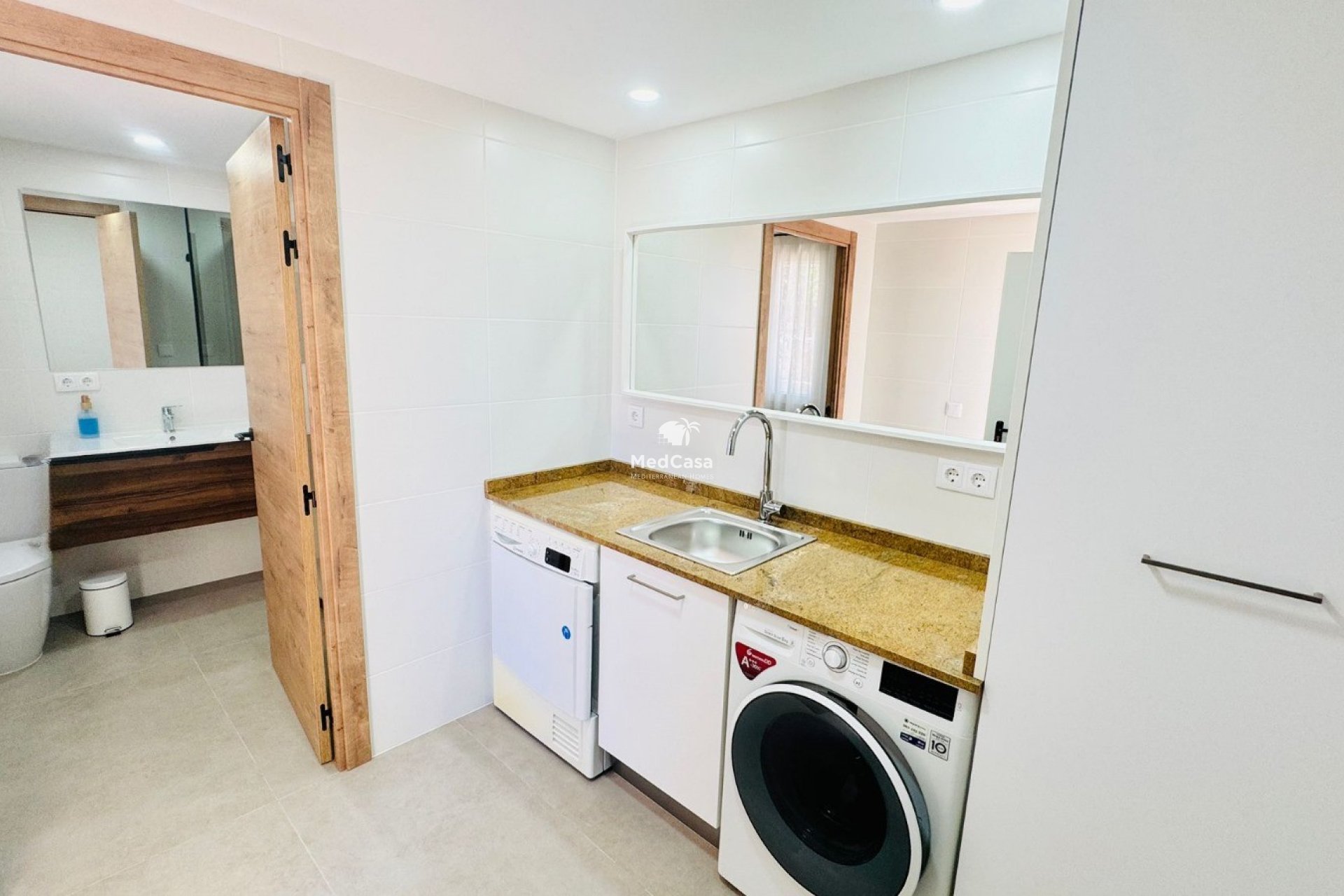 Resale - Villa -
Elche - Peña las Águilas