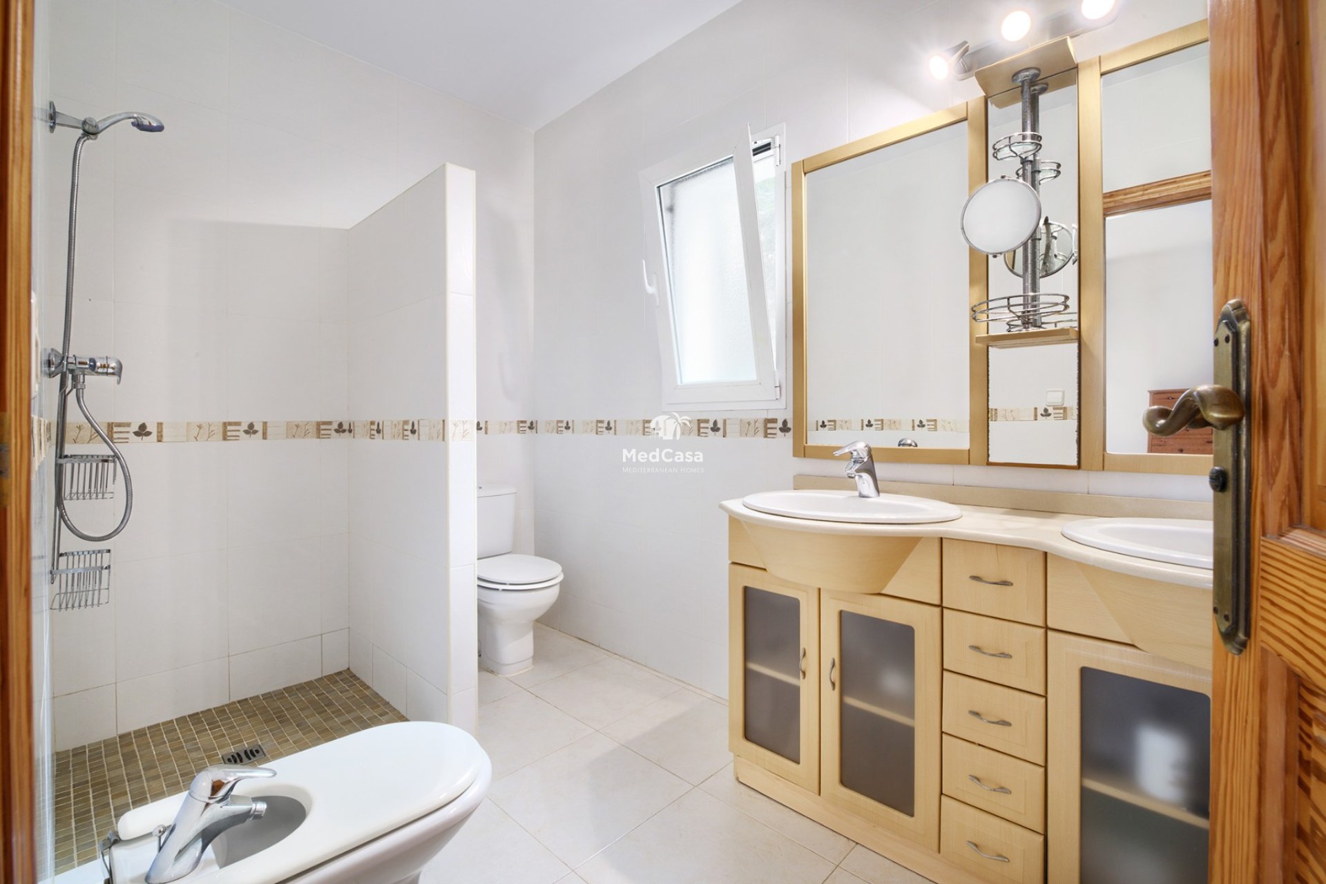 Resale - Villa -
Jávea - Monte Olimpo