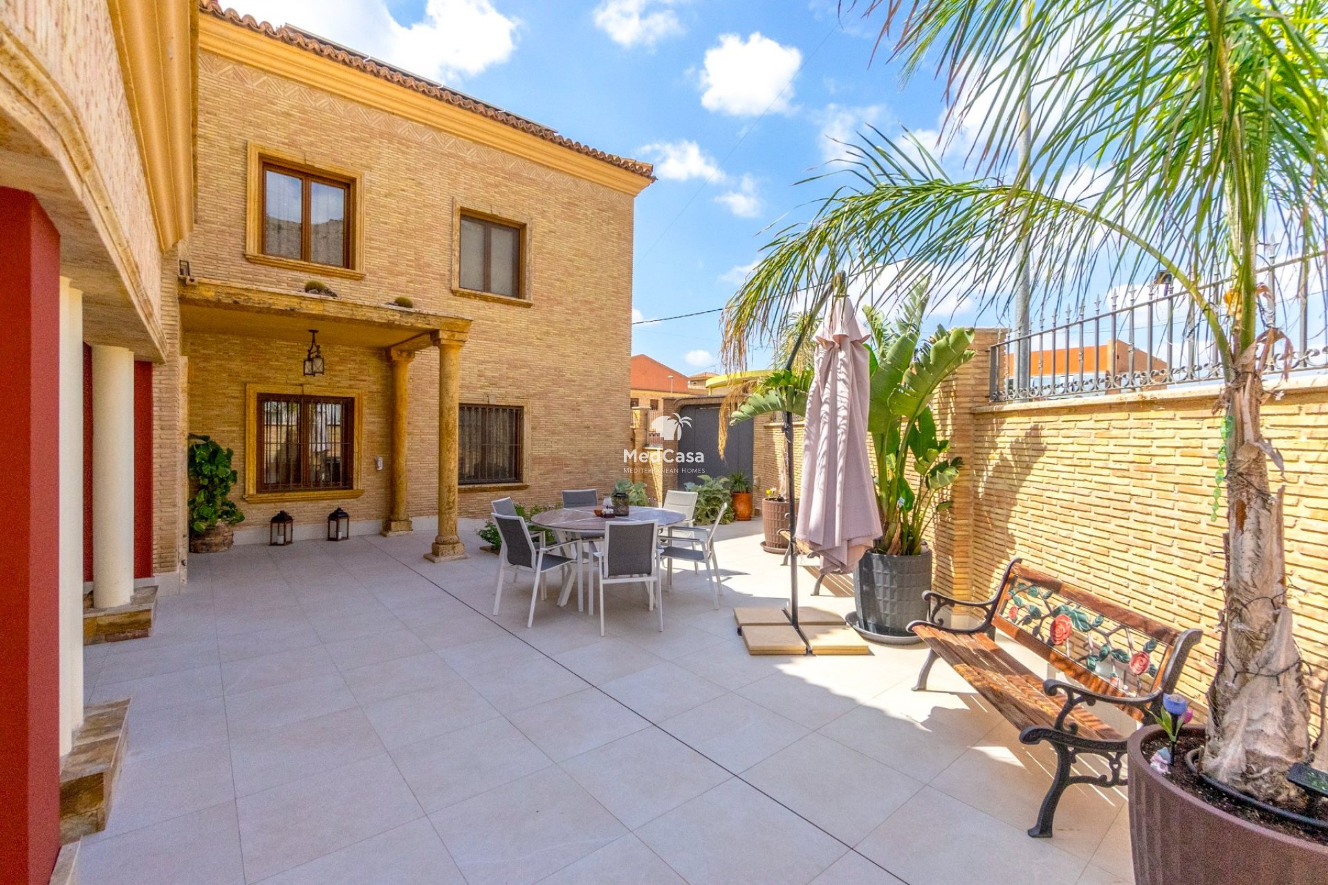 Resale - Villa -
La Aparecida - Orihuela