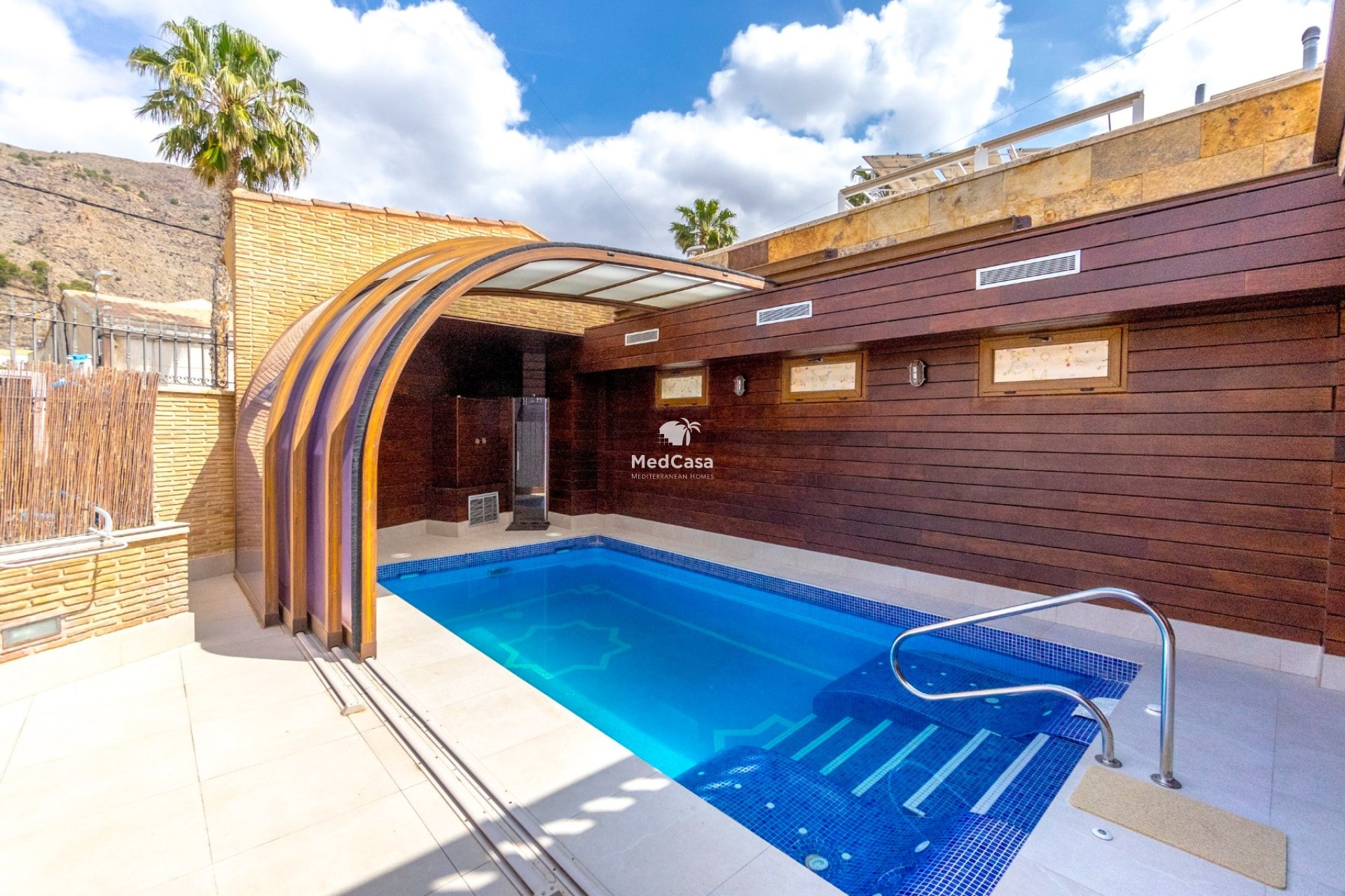 Resale - Villa -
La Aparecida - Orihuela