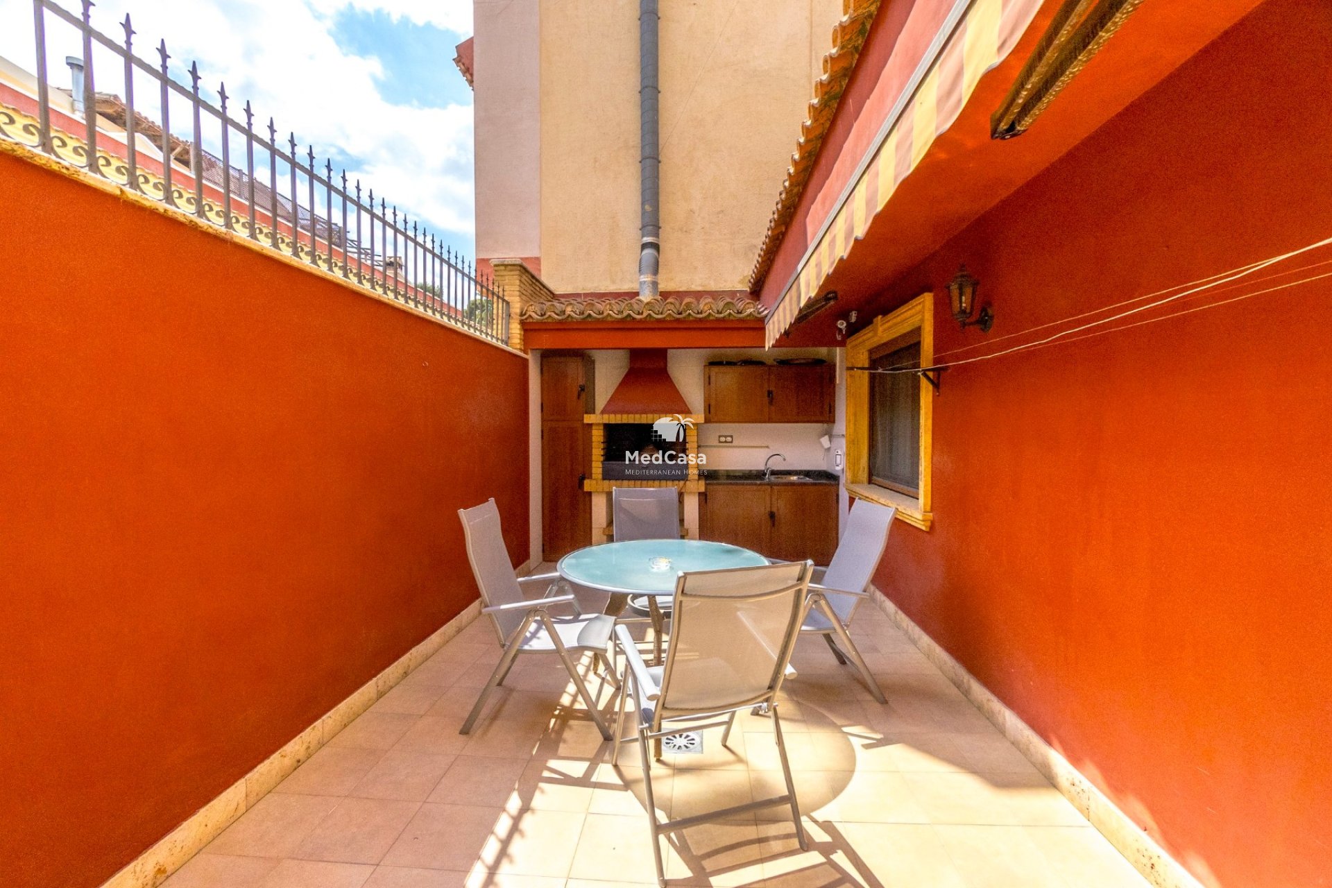 Resale - Villa -
La Aparecida - Orihuela