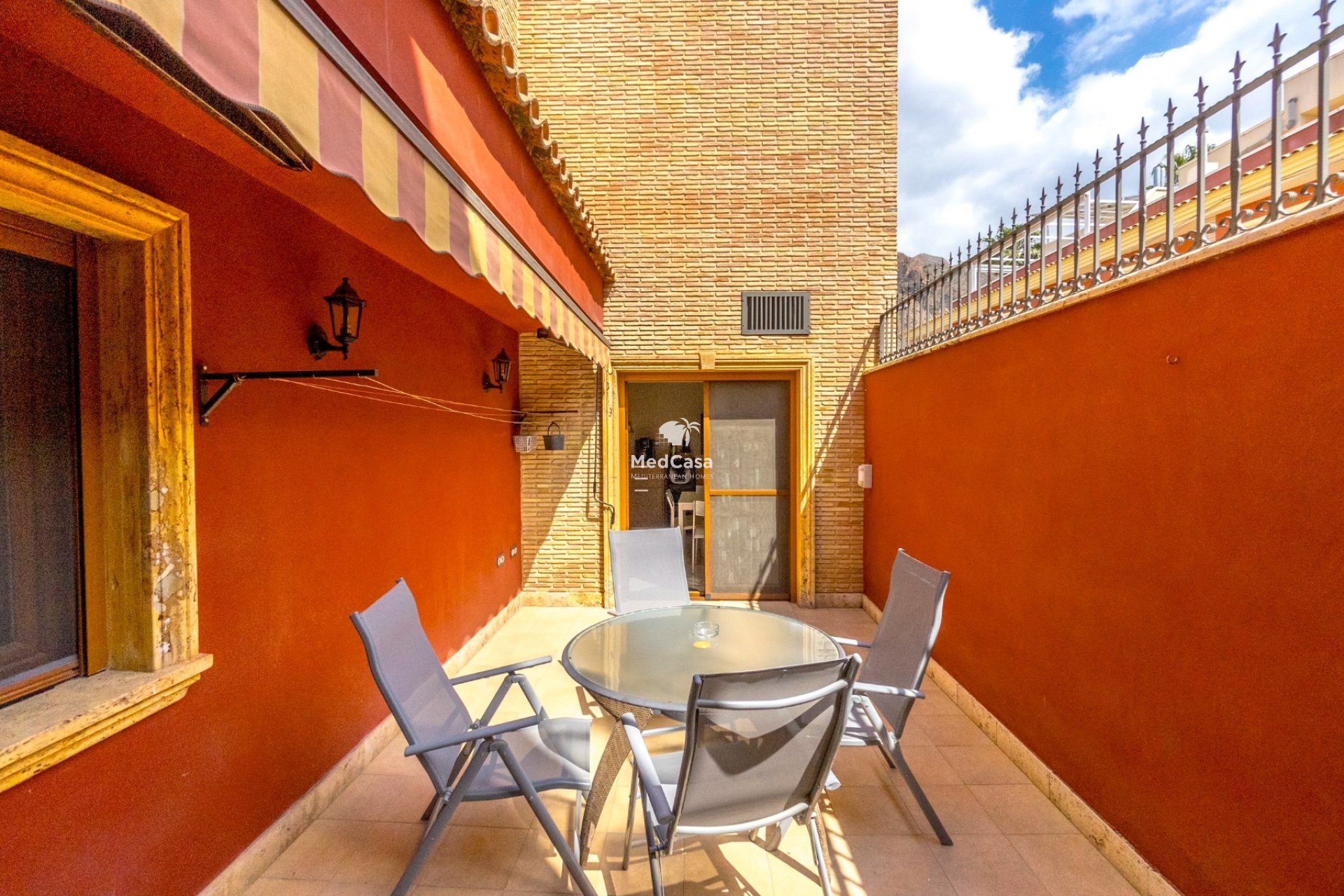 Resale - Villa -
La Aparecida - Orihuela