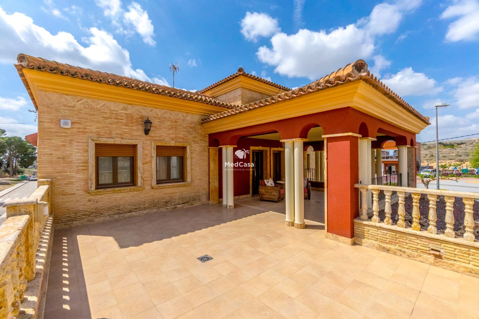 Resale - Villa -
La Aparecida - Orihuela