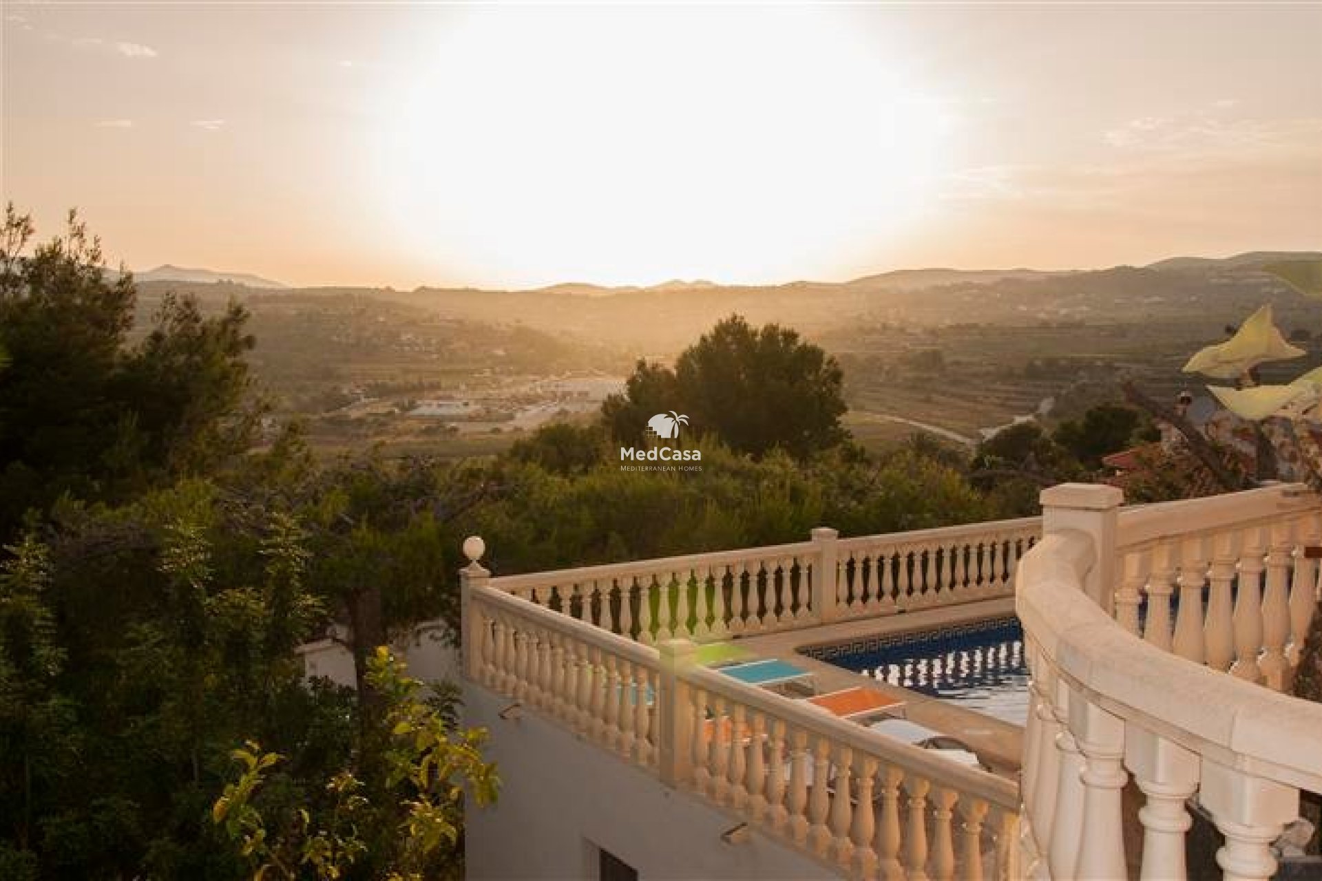 Resale - Villa -
Moraira - Alcazar