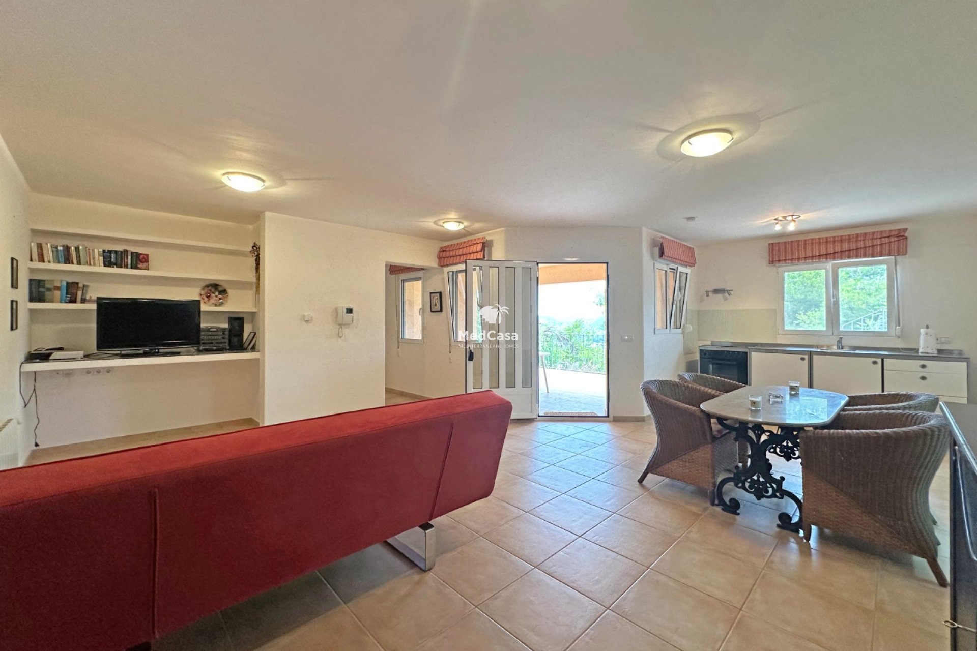 Resale - Villa -
Moraira - Benimeit