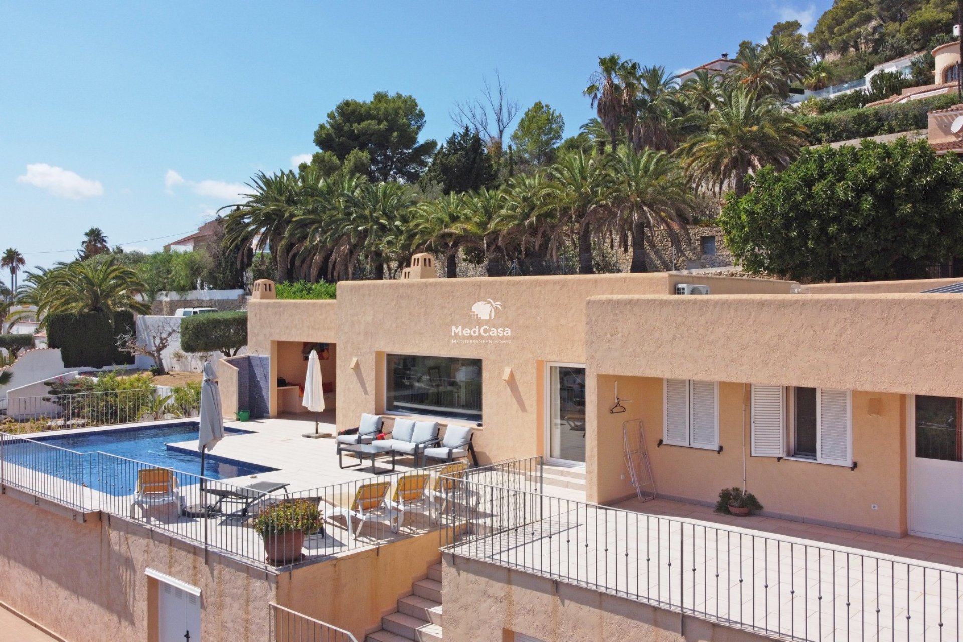 Resale - Villa -
Moraira - Benimeit