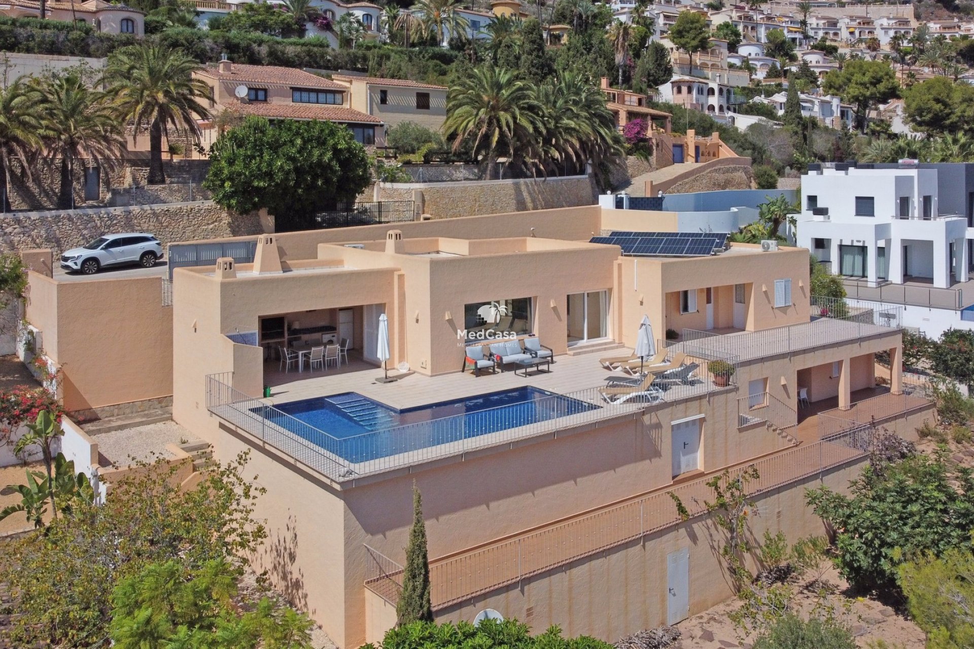 Resale - Villa -
Moraira - Benimeit