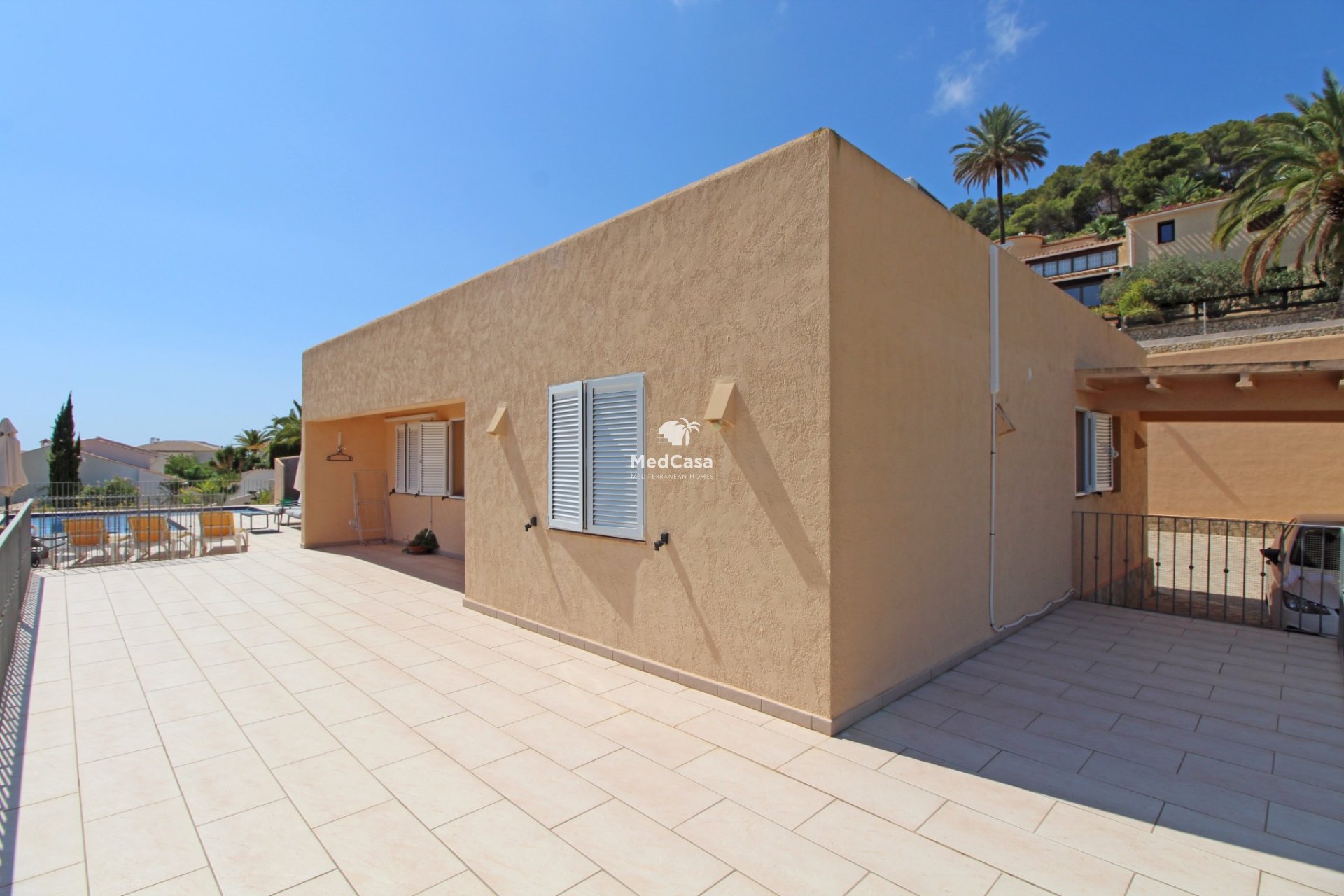 Resale - Villa -
Moraira - Benimeit