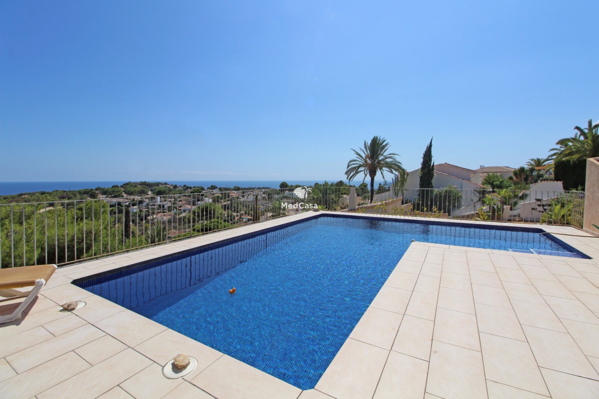 Resale - Villa -
Moraira - Benimeit