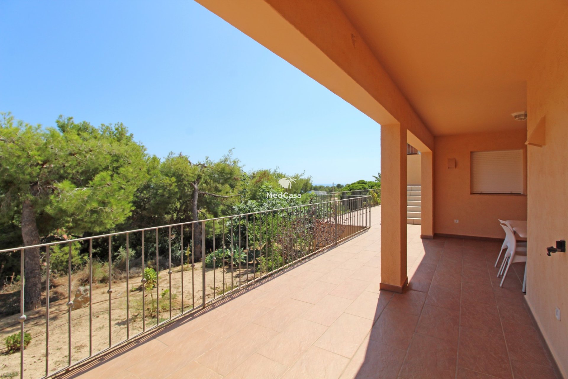 Resale - Villa -
Moraira - Benimeit