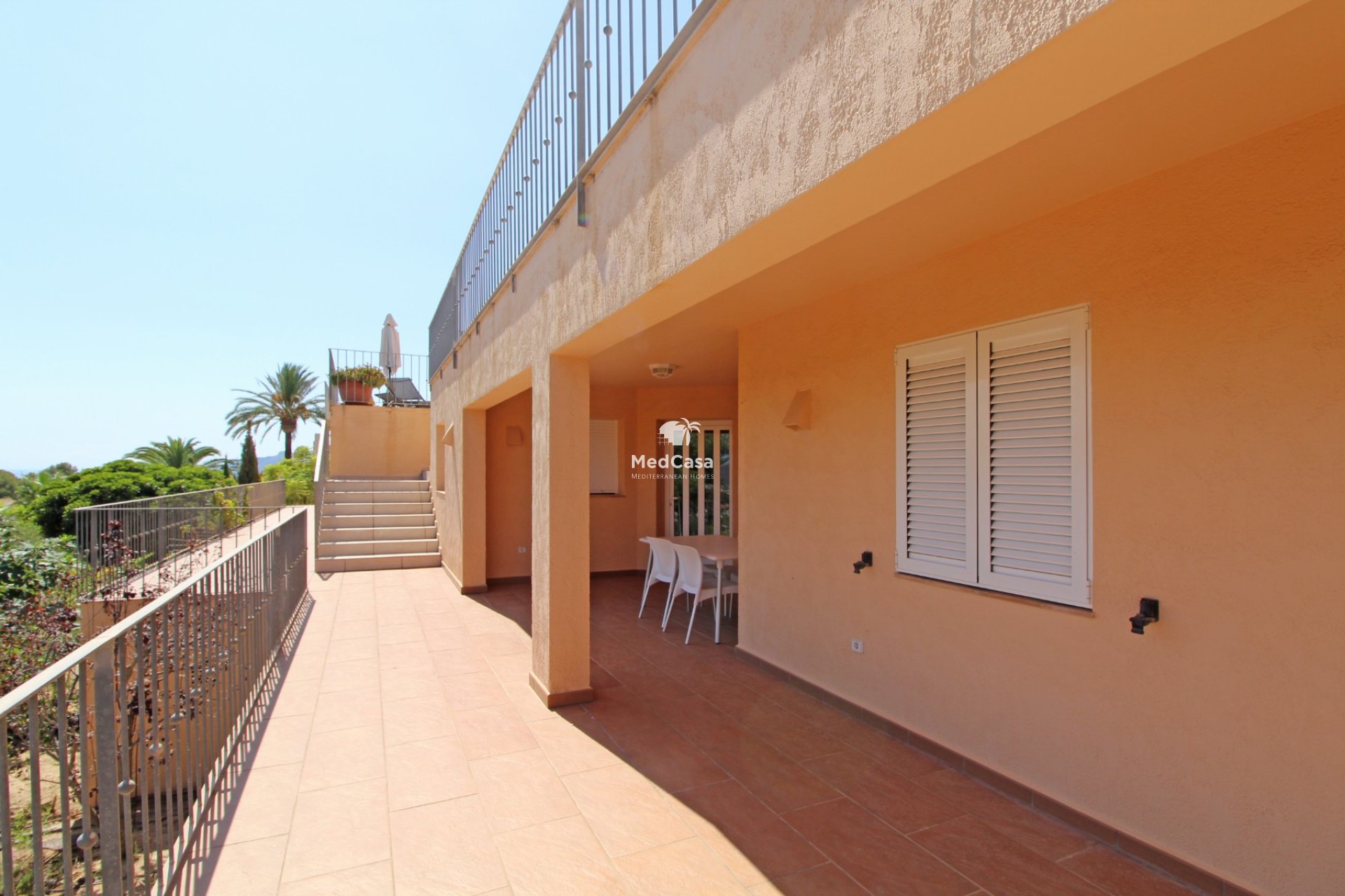 Resale - Villa -
Moraira - Benimeit