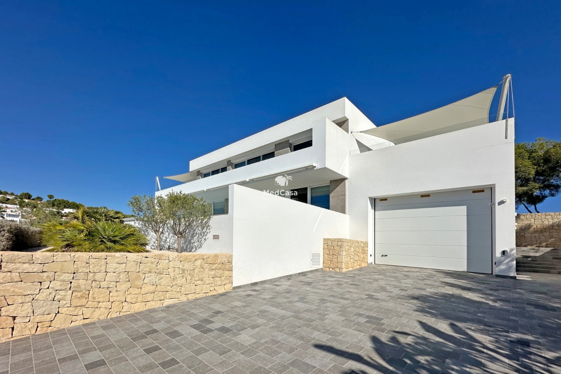 Resale - Villa -
Moraira - Benimeit