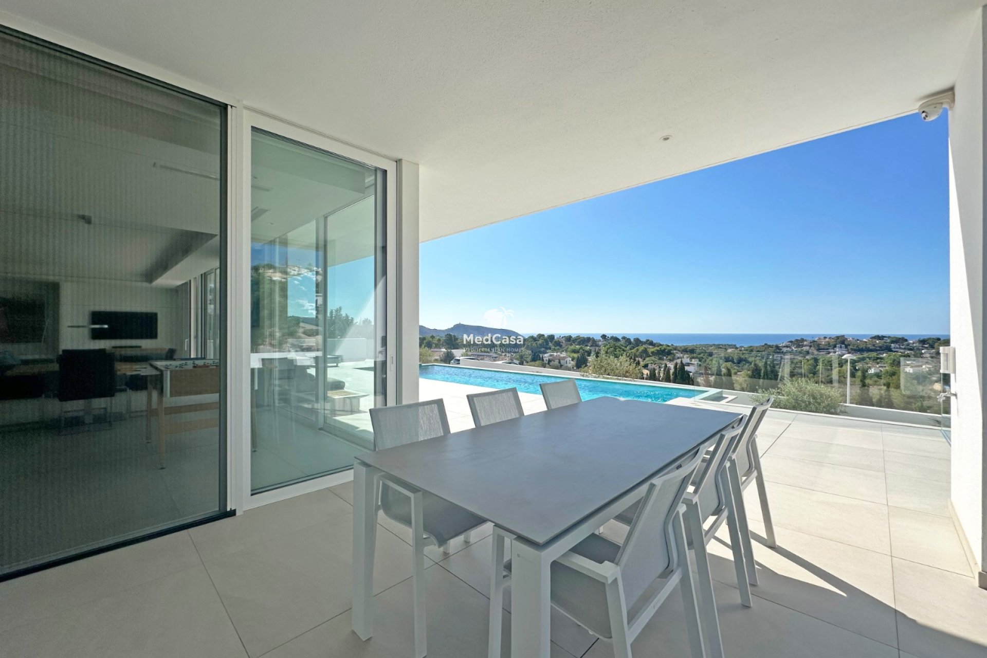 Resale - Villa -
Moraira - Benimeit