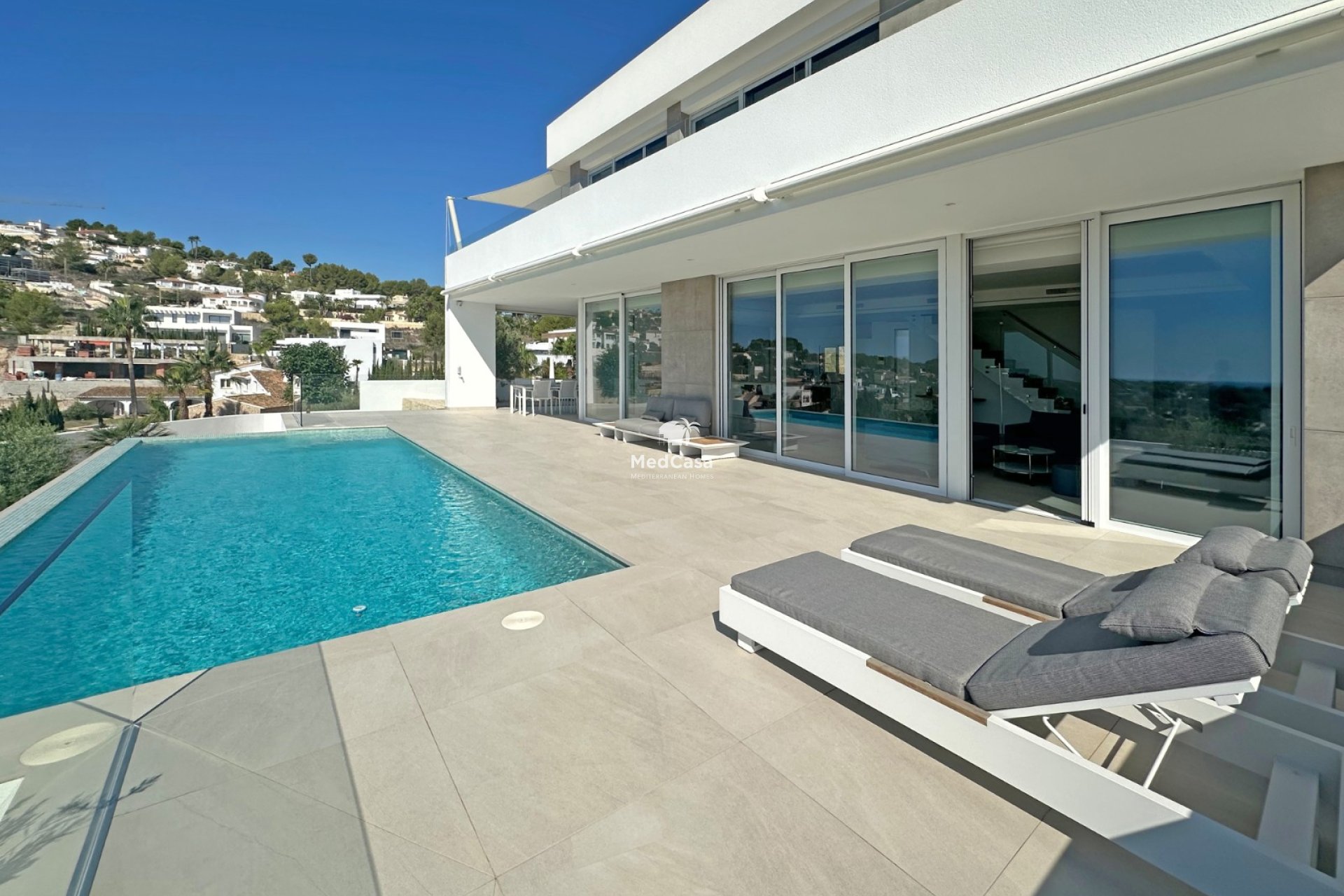 Resale - Villa -
Moraira - Benimeit