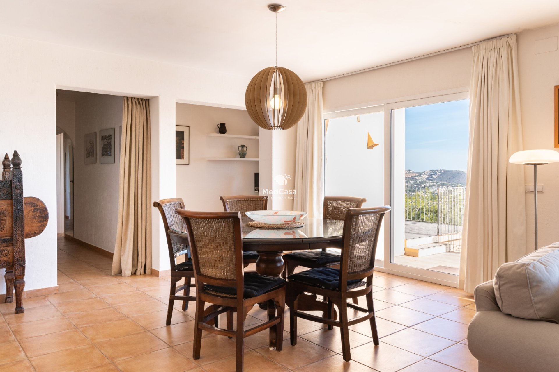 Resale - Villa -
Moraira - Benimeit