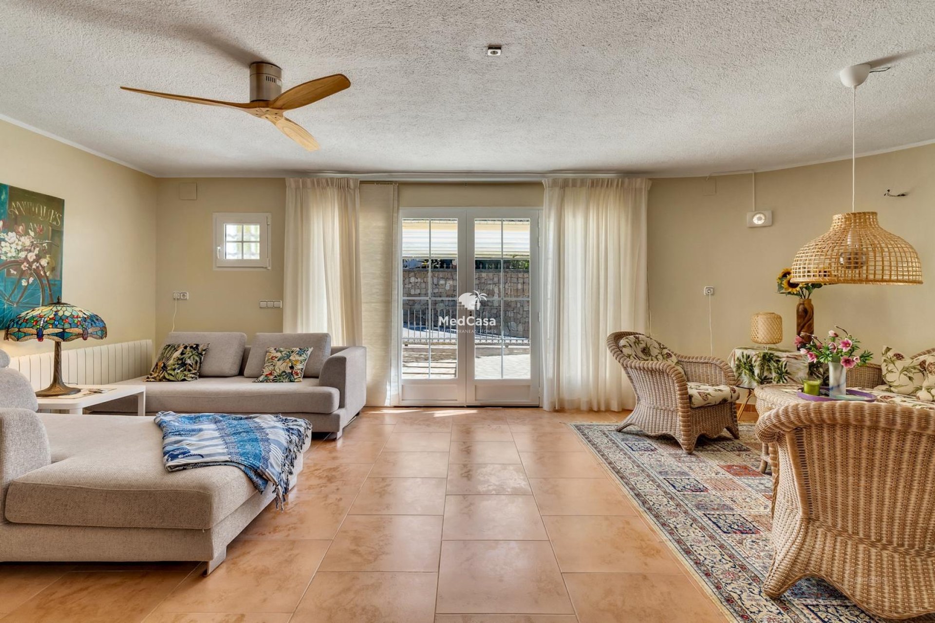 Resale - Villa -
Moraira - Benimeit