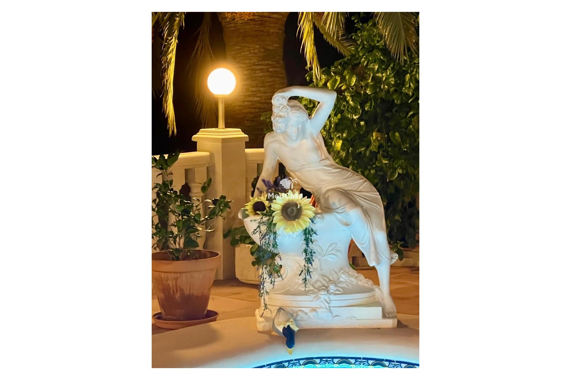 Resale - Villa -
Moraira - Benimeit