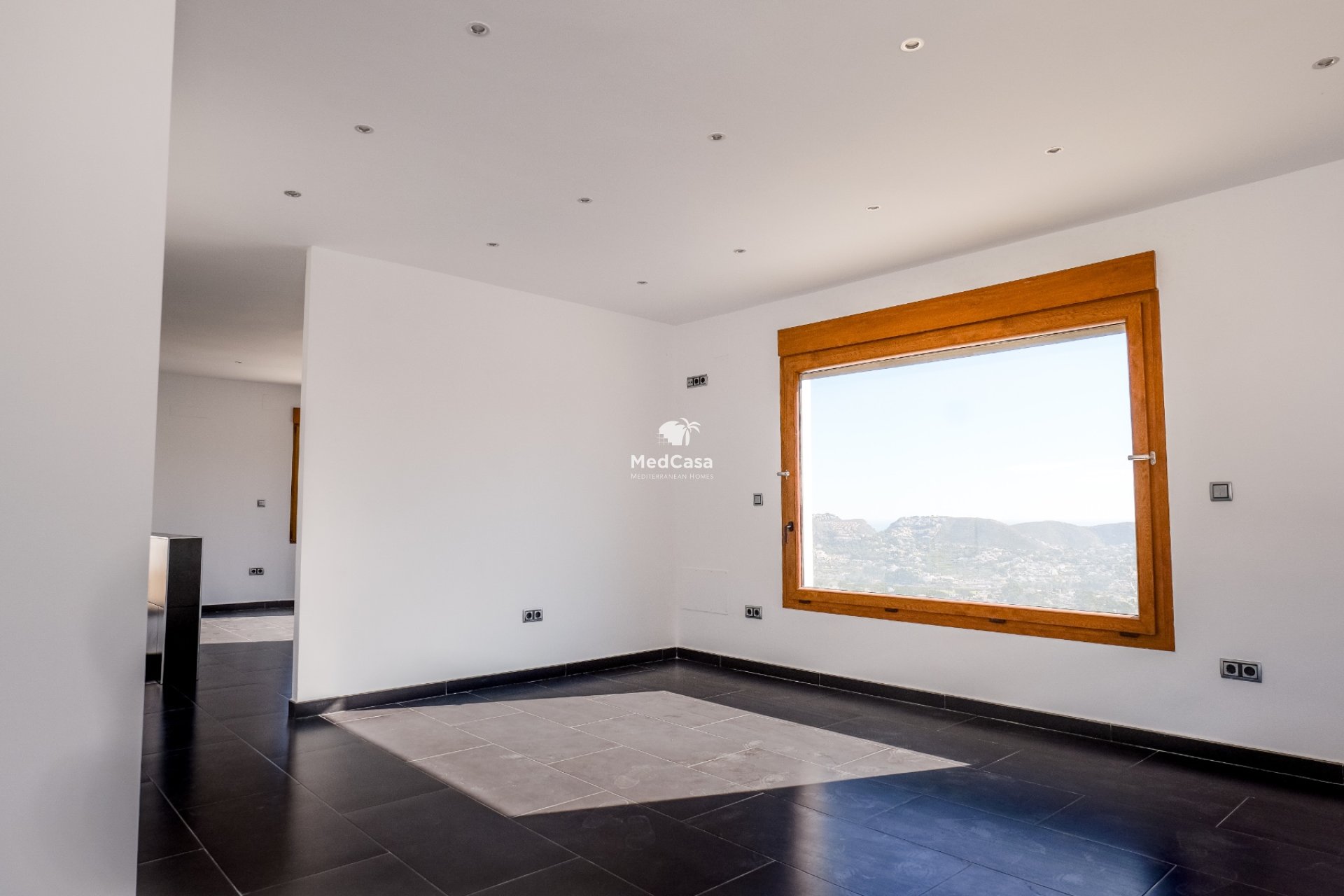 Resale - Villa -
Moraira - Benimeit
