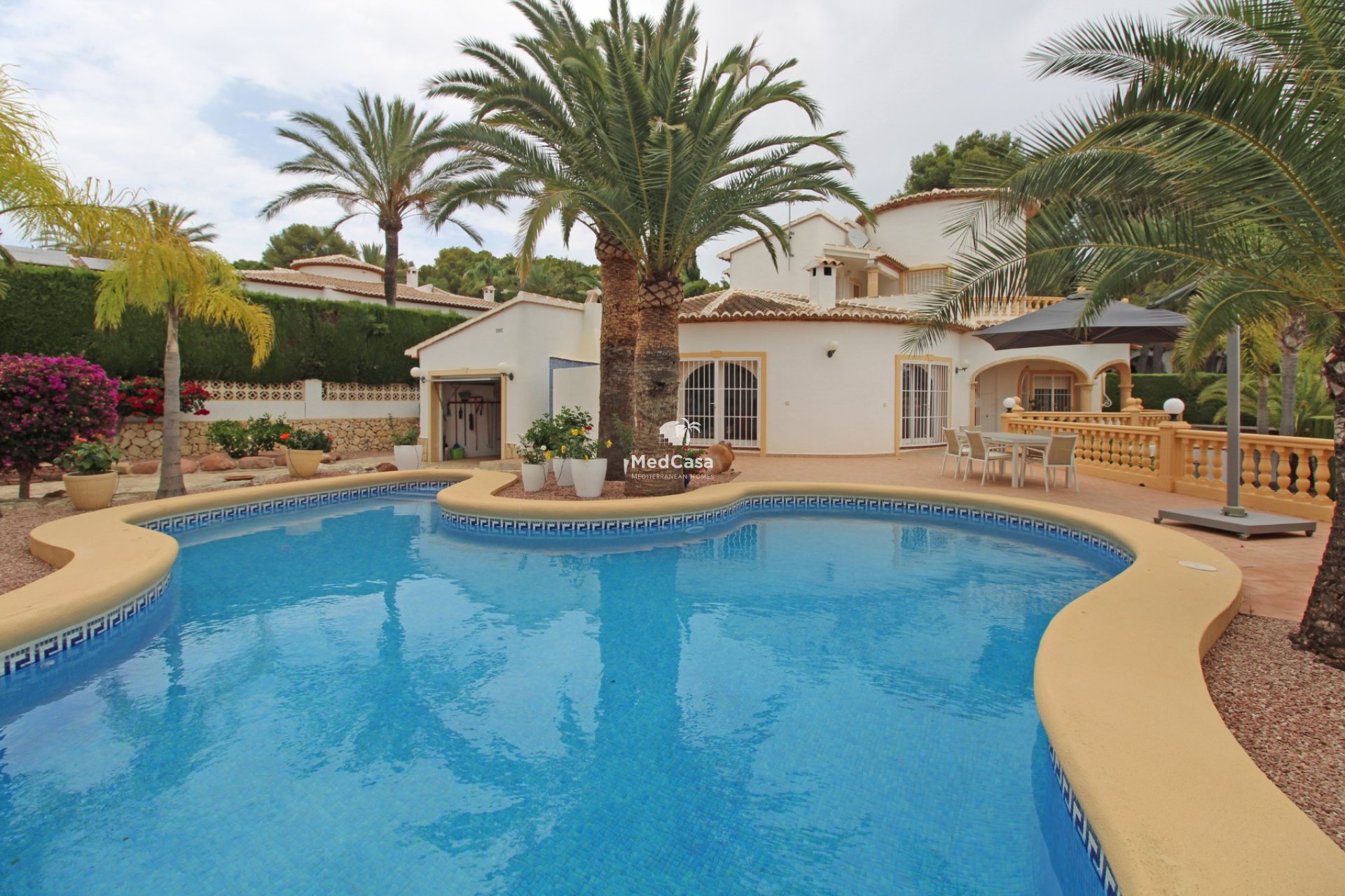 Resale - Villa -
Moraira - Cometa