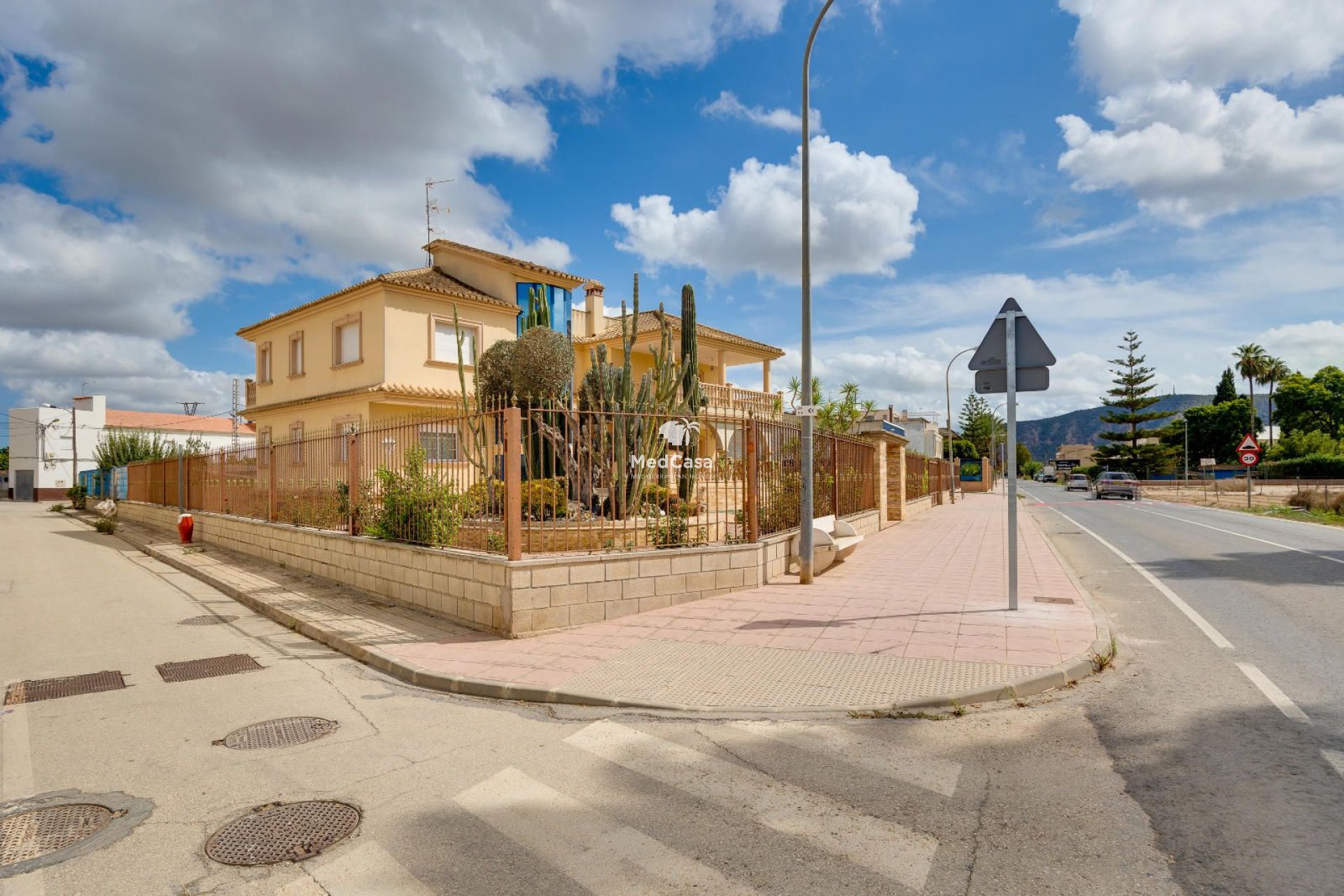 Resale - Villa -
Orihuela Costa - Hurchillo