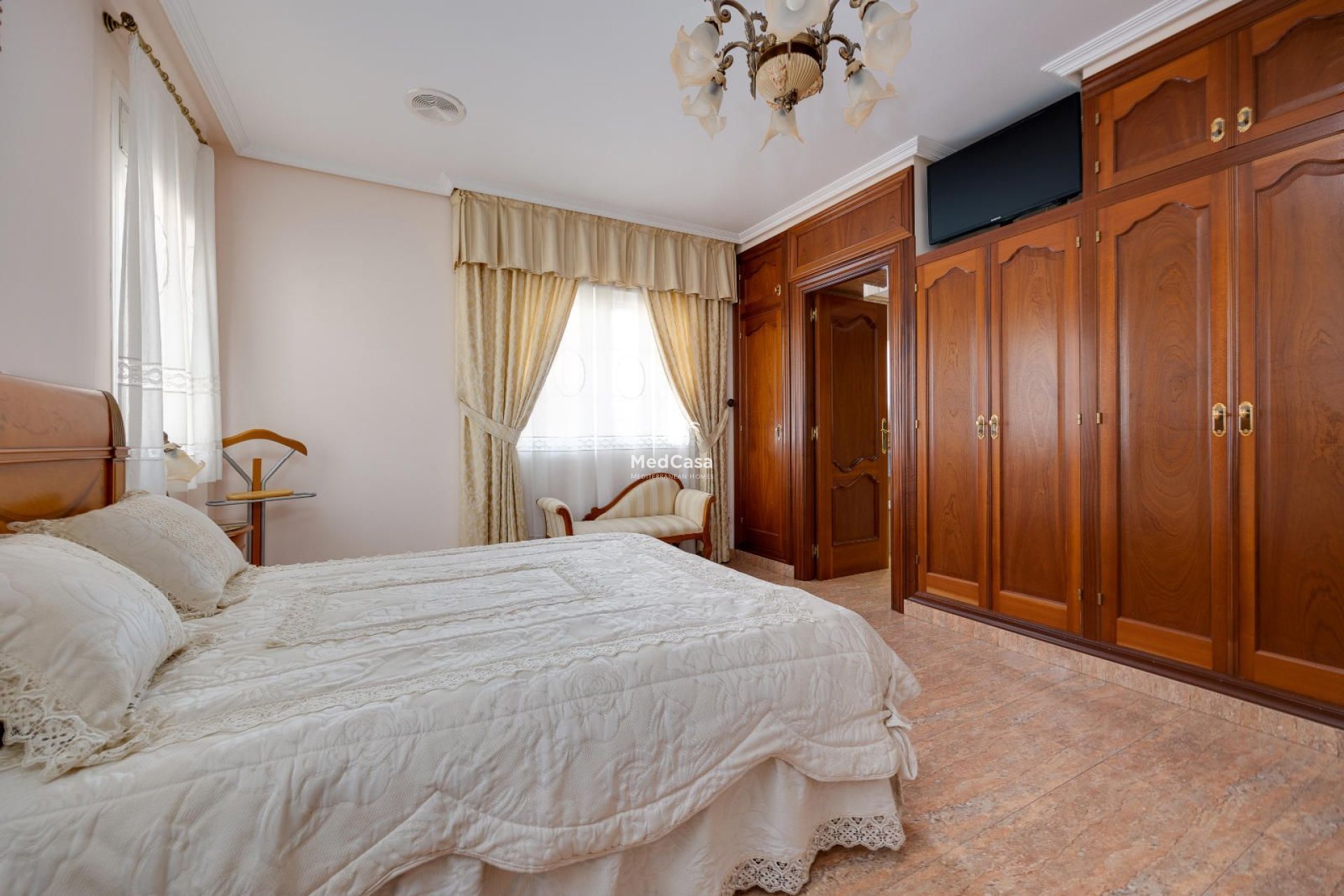 Resale - Villa -
Orihuela Costa - Hurchillo