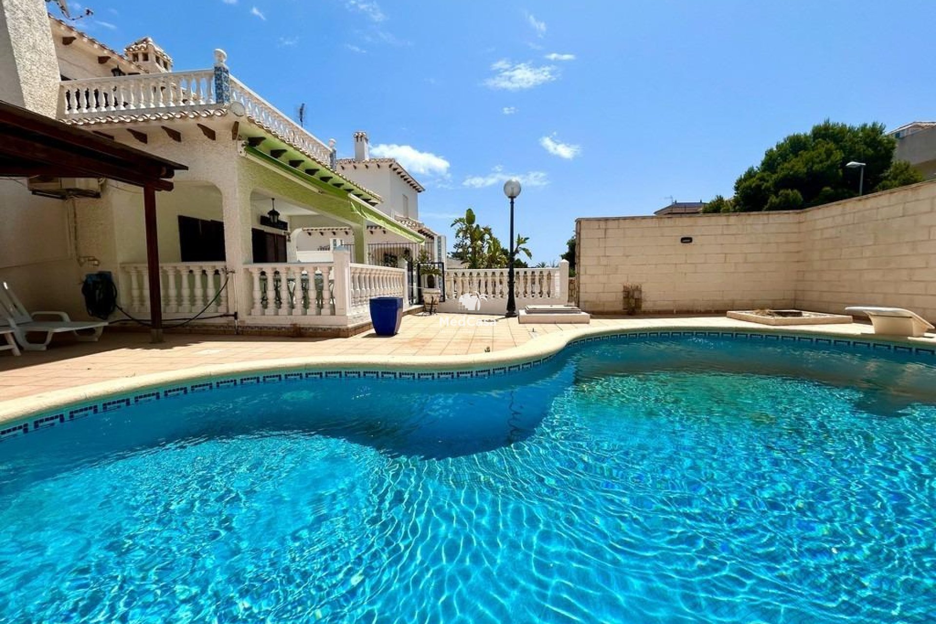 Resale - Villa -
Orihuela Costa - La Zenia