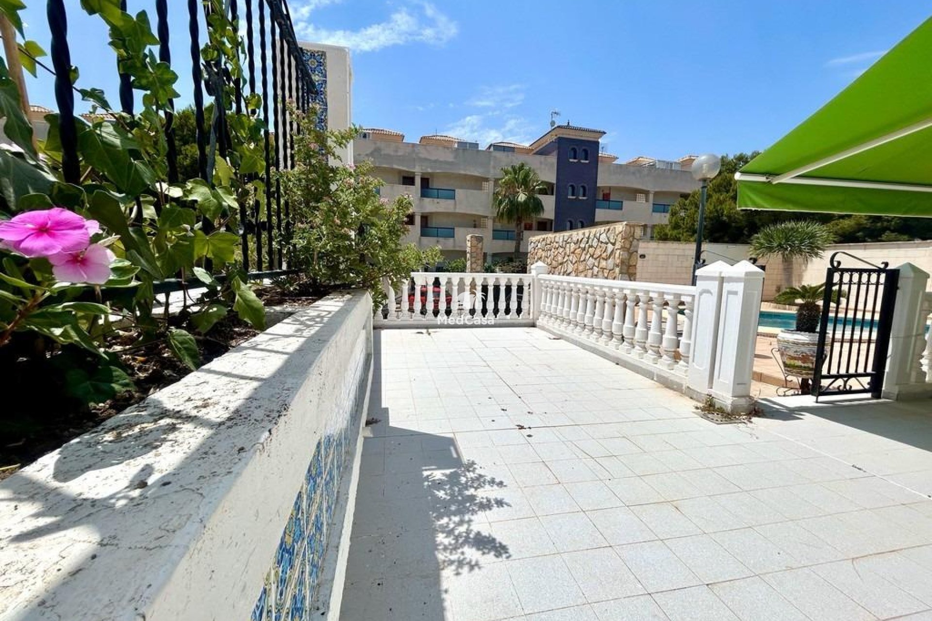Resale - Villa -
Orihuela Costa - La Zenia