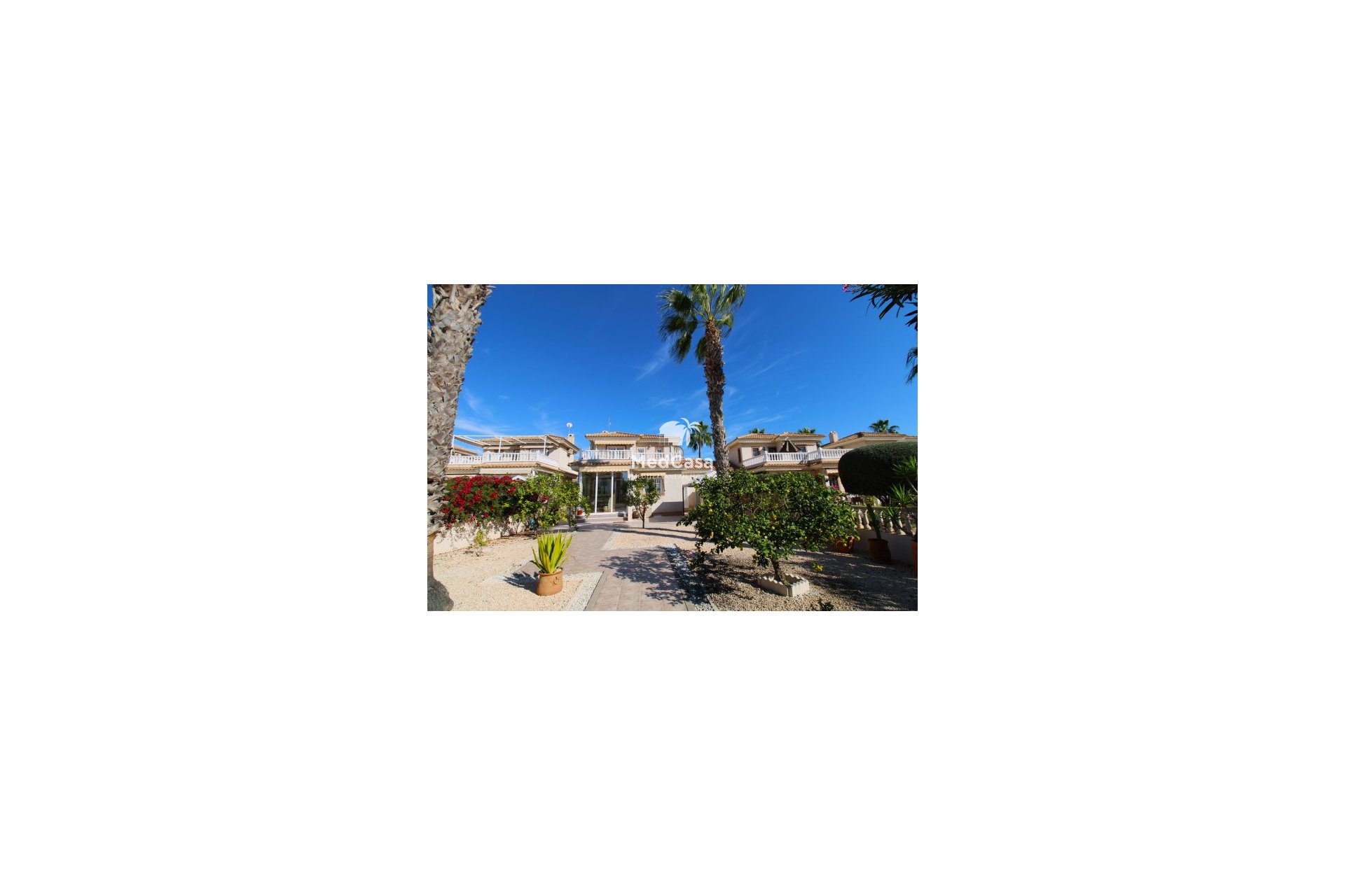 Resale - Villa -
Orihuela Costa - Los Dolses
